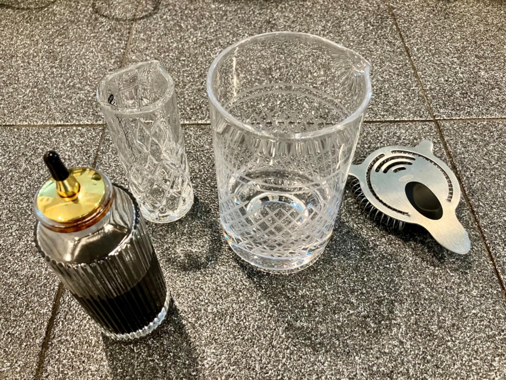 Barillio Crystal Cocktail Mixing Glass - 20 Oz (600 ml) Seamless Weighted With Thick & Sturdy Bottom Cocktail Stirring Pitcher | Old Fashioned Beaker - Bartender Mixology Accessories to Stir Cocktails customer photo 2