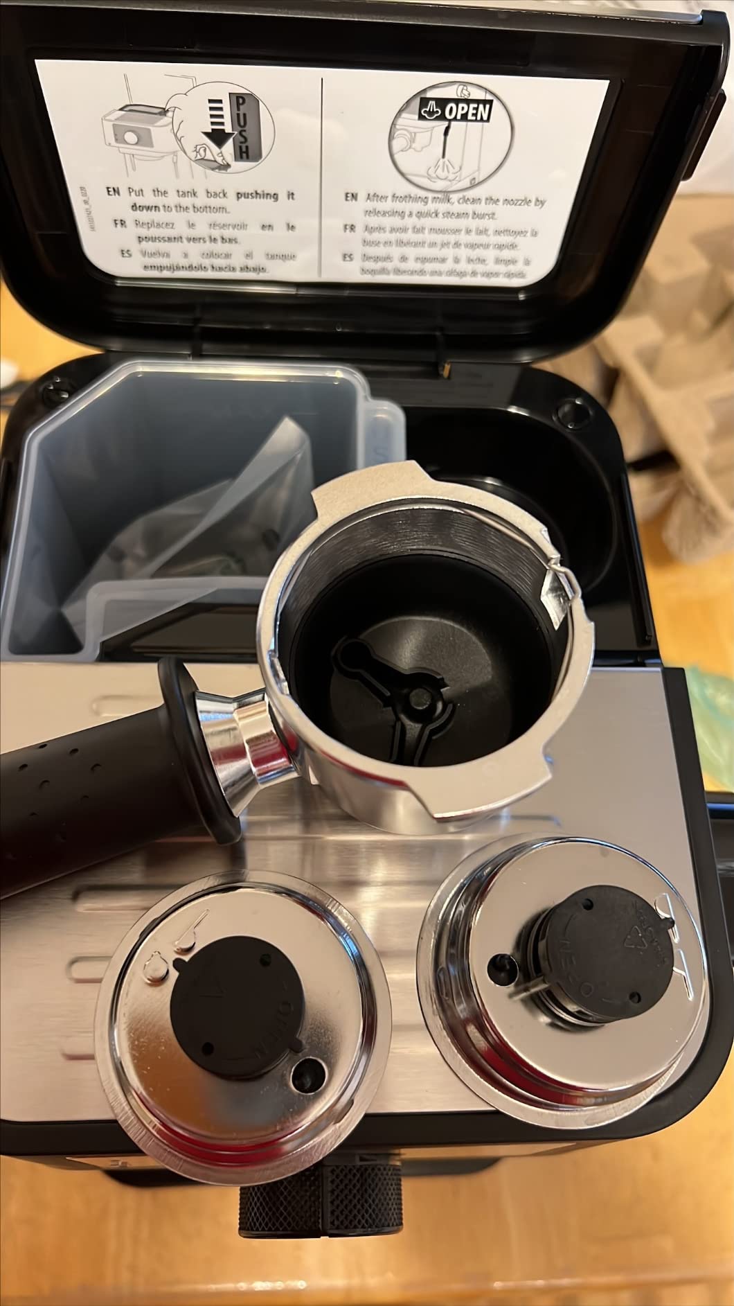 De'Longhi Stilosa Manual Espresso Machine, Compact Coffee Maker, 15 Bar Pump Pressure, Manual Milk Frother Steam Wand for Authentic Single & Double Espresso, Lattes & Cappuccinos, Tamper Included customer photo 1