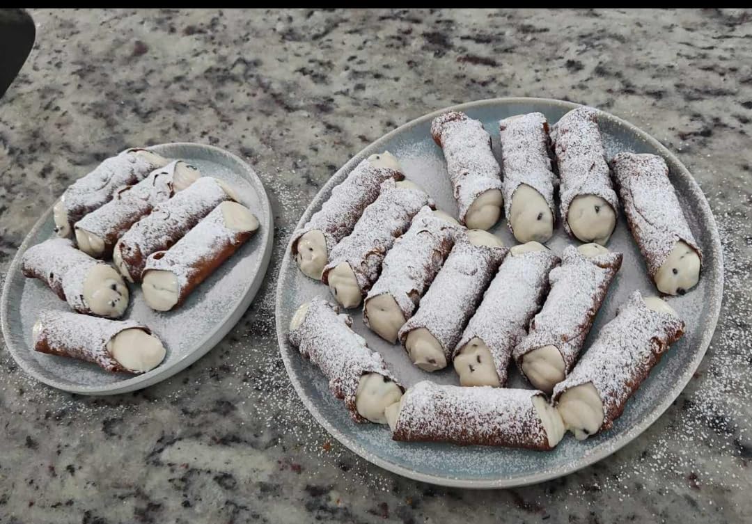 Cannoli Tubes, 5 inch Large Stainless Steel Cannoli Forms Non-stick cream horn Danish Pastry Molds for Croissant Shell Cream Roll Pack of 20 (Cleaning Brush Included) customer photo 1