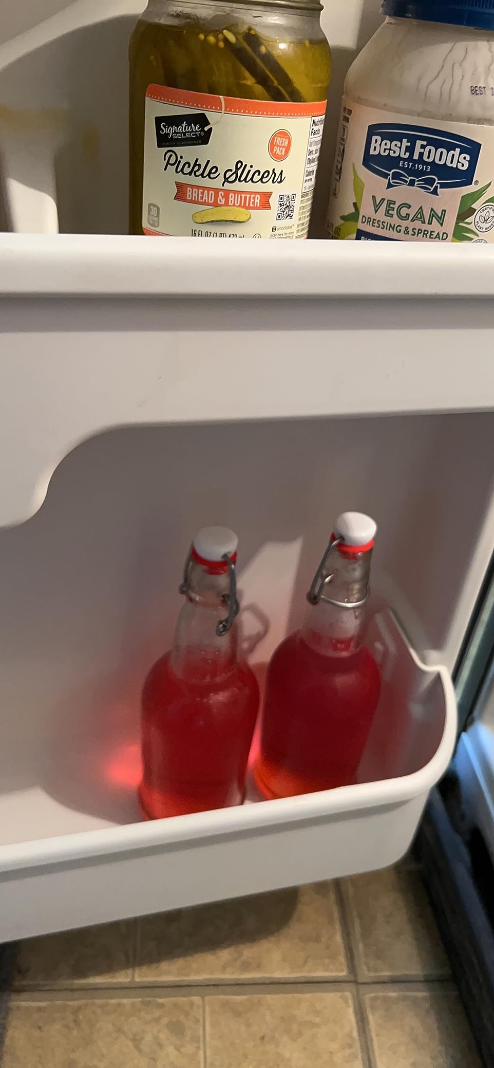 Swing Top Glass Bottles with Airtight Lids, Flip Top, for Carbonated Drinks, Kombucha Bottles, 2nd Fermentation, Water - 16 Ounces - 6 Pack customer photo 2