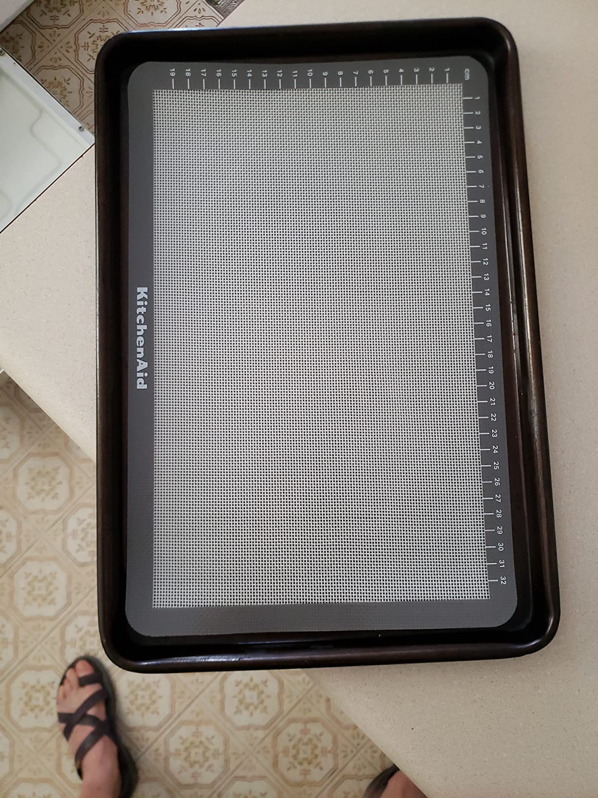 KitchenAid Silicone Medium Baking Mat, 9x14-Inch, Gray customer photo 1