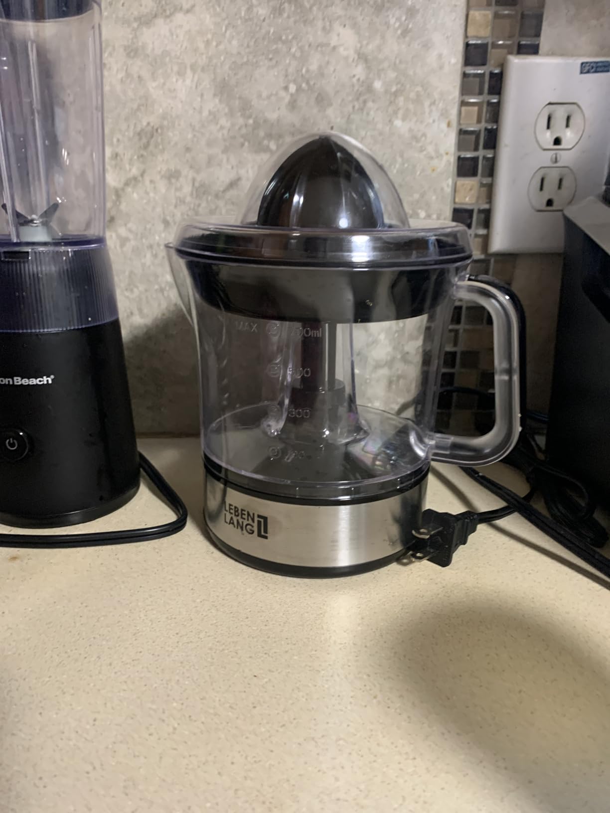 LEBENLANG Orange Juicer Electric - 2 cones & BPA-free I High juice yield & Large Volume I 24oz Lemon Juicer Squeezer I Electric Citrus Juicer Orange Juice Press Juicers Exprimidor De Naranjas Limones customer photo 1