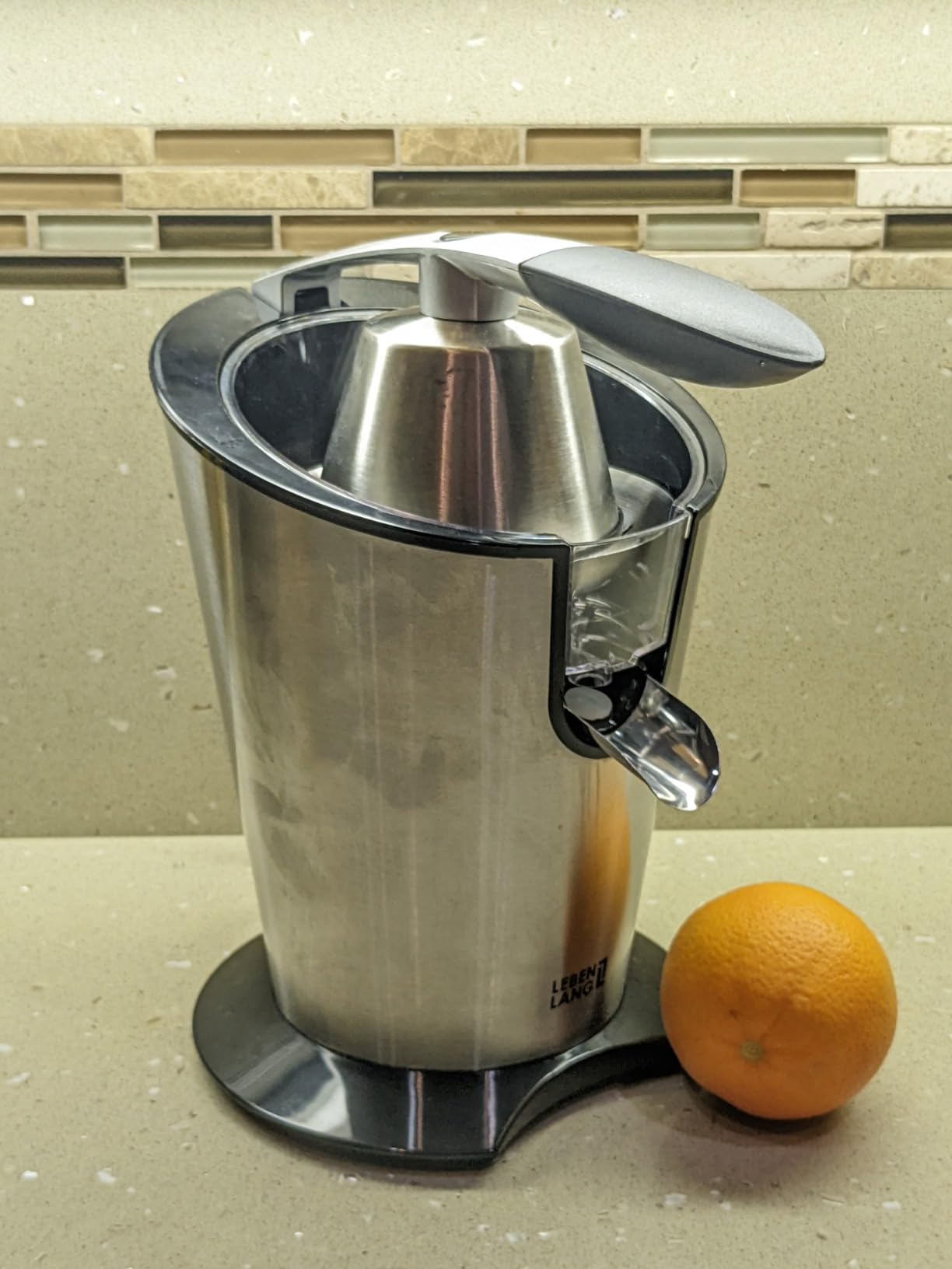 LEBENLANG Orange Juicer Electric - 2 cones & BPA-free I High juice yield & Large Volume I 24oz Lemon Juicer Squeezer I Electric Citrus Juicer Orange Juice Press Juicers Exprimidor De Naranjas Limones customer photo 2