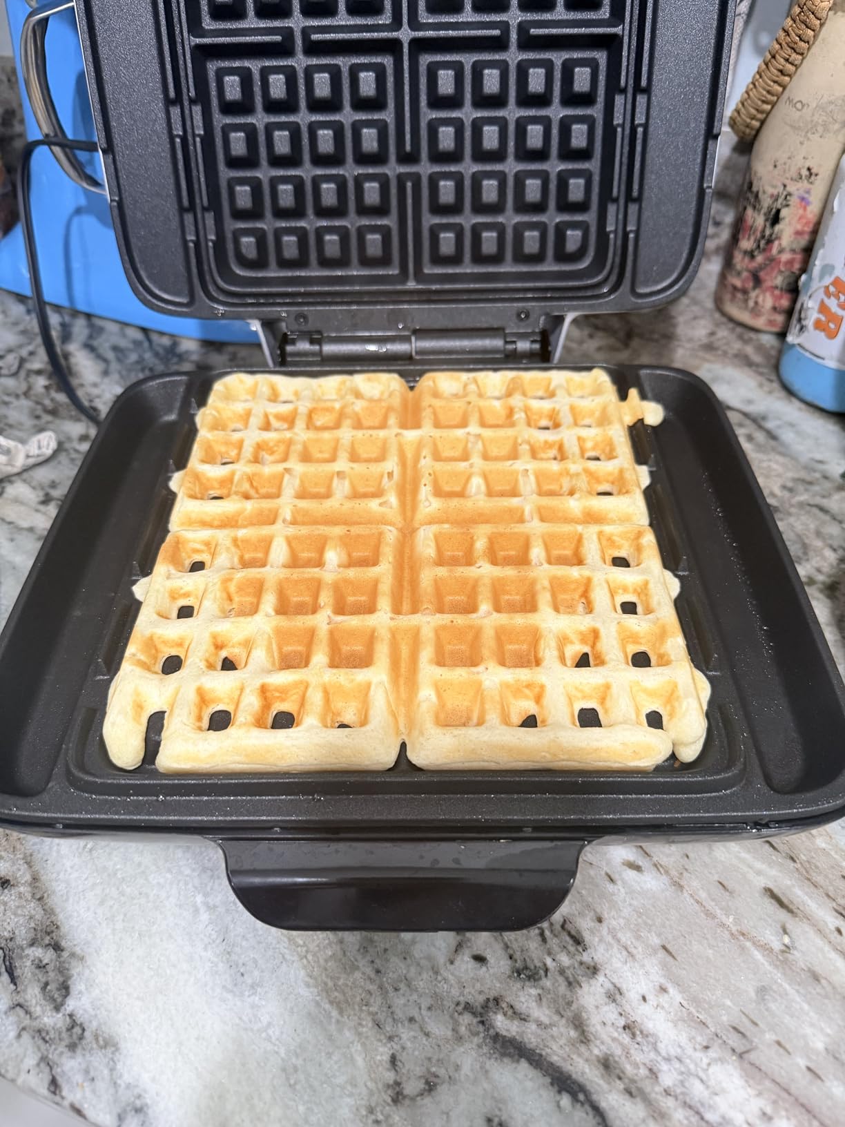 Dash No-Drip Waffle Maker - Makes Four Waffles at Once for Hassle-Free Breakfasts - Dual Nonstick Heating Plates & Quick Heat-Up System - Easy-Release Surface - Silver customer photo 2