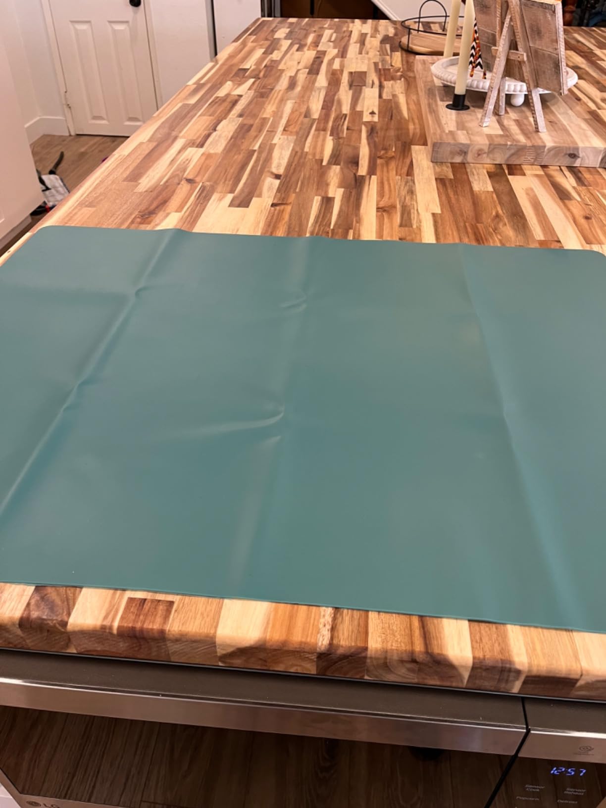 Extra Large Silicone Table Mat, Genuine Food-Grade Silicone Mat for Crafts Kids Dinner Placemat Desk Countertop Waterproof Protector Heat Insulation Kitchen Pastry Rolling Dough Pad (Dark Gray) customer photo 2