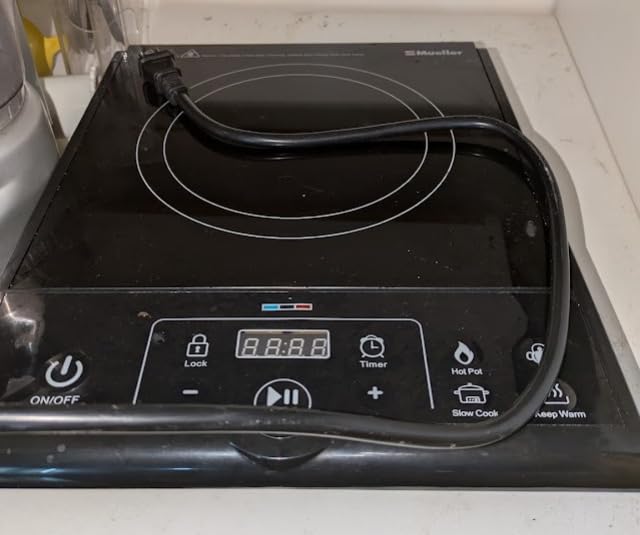 Mueller RapidTherm Portable Induction Cooktop Hot Plate Countertop Burner 1800W, 8 Temp Levels, Timer, Auto-Shut-Off, Touch Panel, LED Display, Auto Pot Detection, Child Safety Lock, 4 Preset Programs customer photo 1