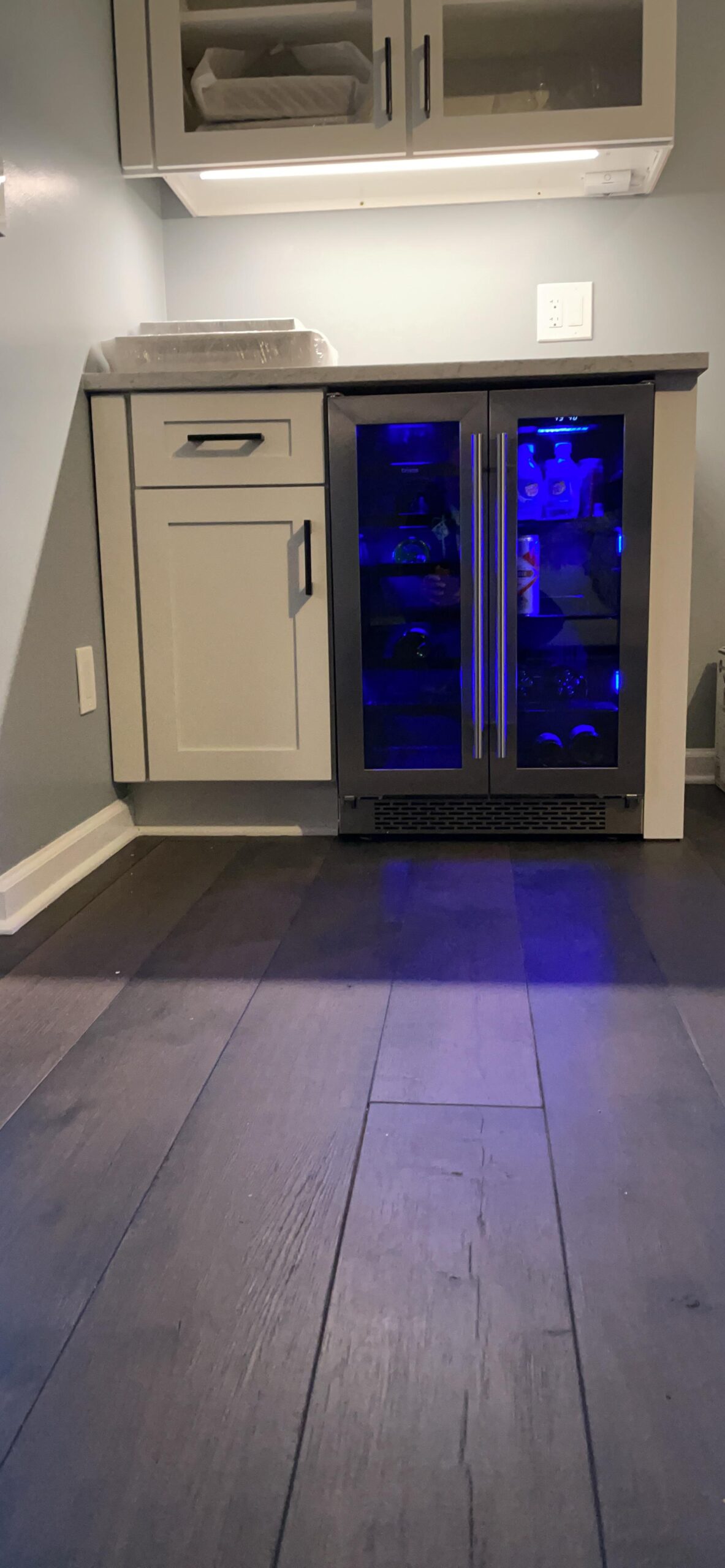 Zephyr Brisas 24 Inch Wine Fridge Single Zone Under Counter - Beverage and Wine Cooler Drink Refrigerator for Home with Glass Door 8 Bottles 112 cans customer photo 2