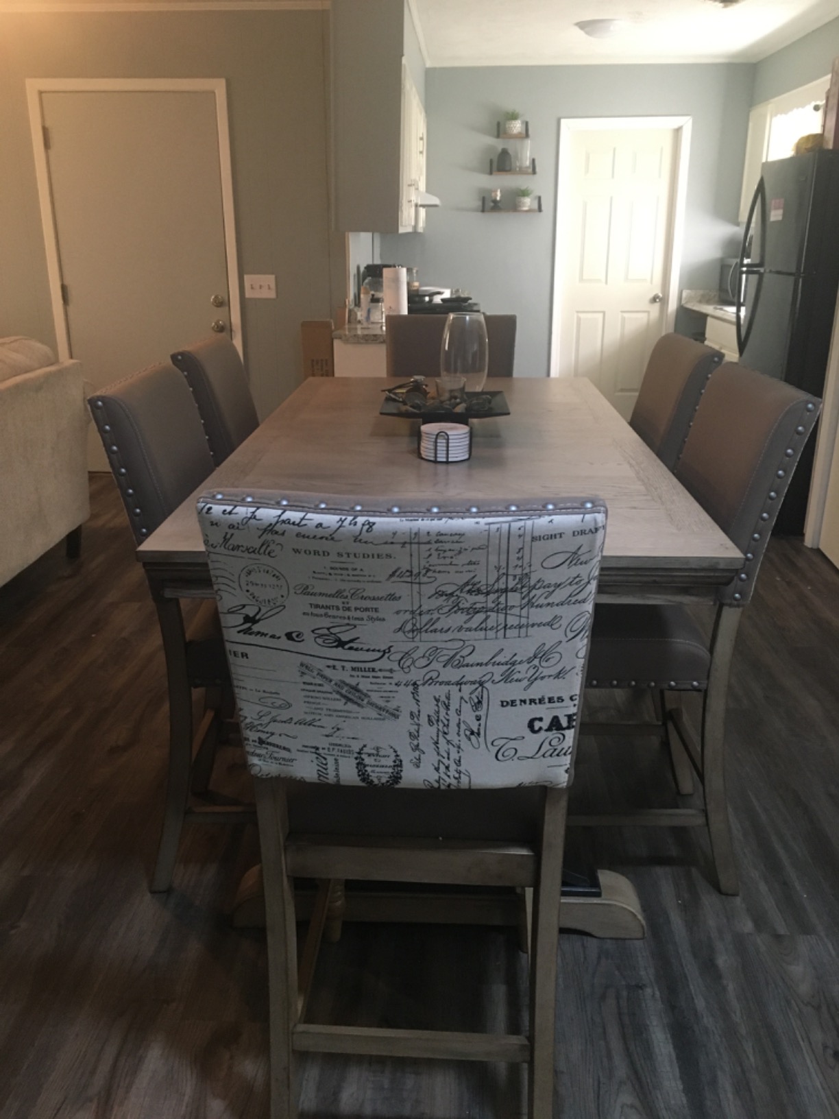 Roundhill Furniture Birmingham 7-Piece Driftwood Finish Table with Nail Head Chairs Counter Height Dining Set customer photo 2