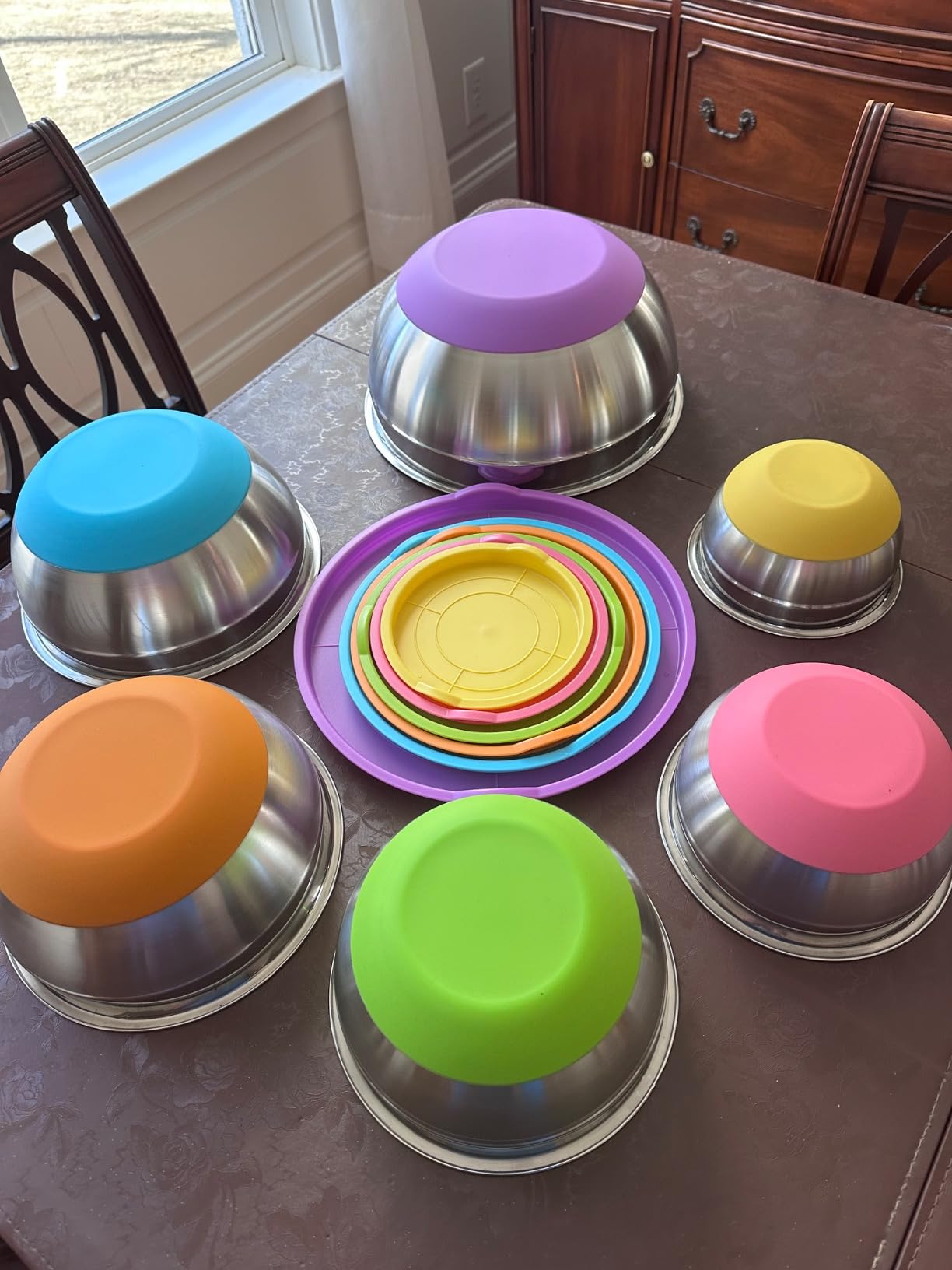Umite Chef Mixing Bowls with Airtight Lids, 6 piece Stainless Steel Metal Nesting Storage Bowls, Non-Slip Bottoms Size 7, 3.5, 2.5, 2.0, 1.5, 1QT (Khaki) customer photo 1