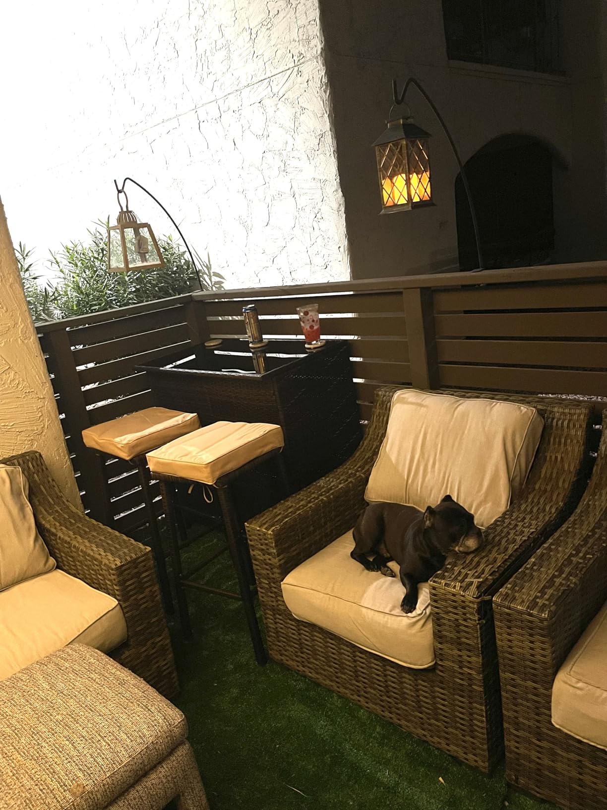 Yaheetech 3pcs Outdoor Bar Set, Patio Wicker Bar Furniture with 2 Storage Shelves, Glass Top Table, Cushions and Two Stools, Brown/Khaki customer photo 1