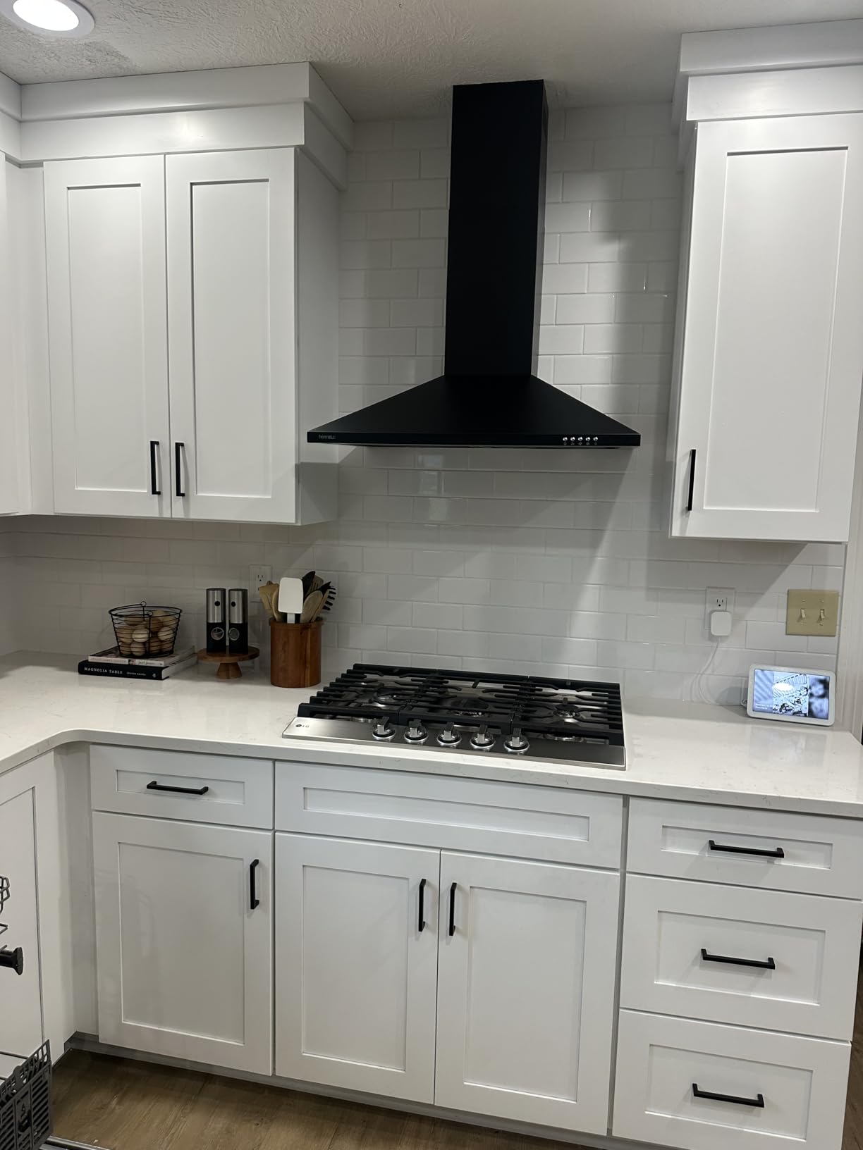 Hermitlux Range Hood 30 inch Stainless Steel, Wall Mount Vent Hood for Kitchen with Charcoal Filter, Ducted/Ductless Convertible customer photo 2