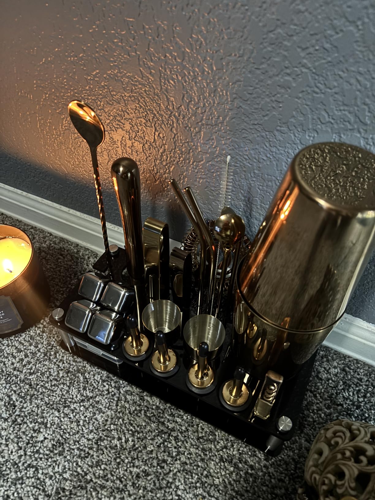 Cocktail Shaker Set, 23-Piece Boston Stainless Steel Bartender Kit with Acrylic Stand & Cocktail Recipes Booklet, Professional Bar Tools for Drink Mixing, Home, Bar, Party (Include 4 Whiskey Stones) customer photo 2