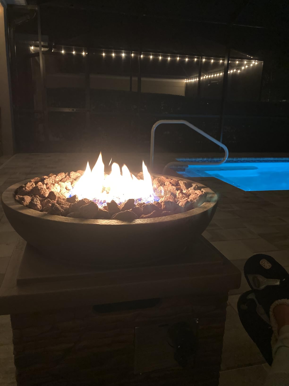 SUNBURY Outdoor Fire Pit Propane Round Fire Pit Table Fire Column, Stonecrest 40,000 BTU Gas Fire Pits for Outside w Lava Rocks, Waterproof Cover, CSA Certified customer photo 1