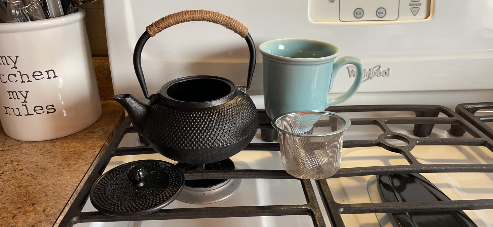 PARACITY Cast Iron Teapot Japanese Tetsubin Coated with Stainless Steel Infuser, Stovetop Tea Kettle for Boiling Hot Water Tea, Mothers Day Gifts from Daughter/Son 23.5 Oz /700 Ml customer photo 1