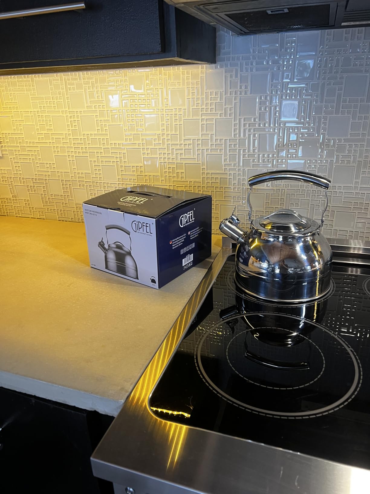 GIPFEL INTERNATIONAL Whistling Tea Kettle Stovetop - Food Grade Stainless Steel Teapot for Stove Top with Ergonomic Handle for Gas, Induction, Electric Stovetops 2.3 Quart customer photo 2