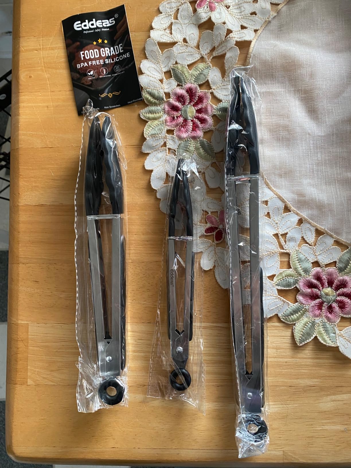 Kitchen Tongs with Silicone Tips, Tongs for Cooking Heat Resistant 600 Degrees Stainless Steel Locking Tong - 7