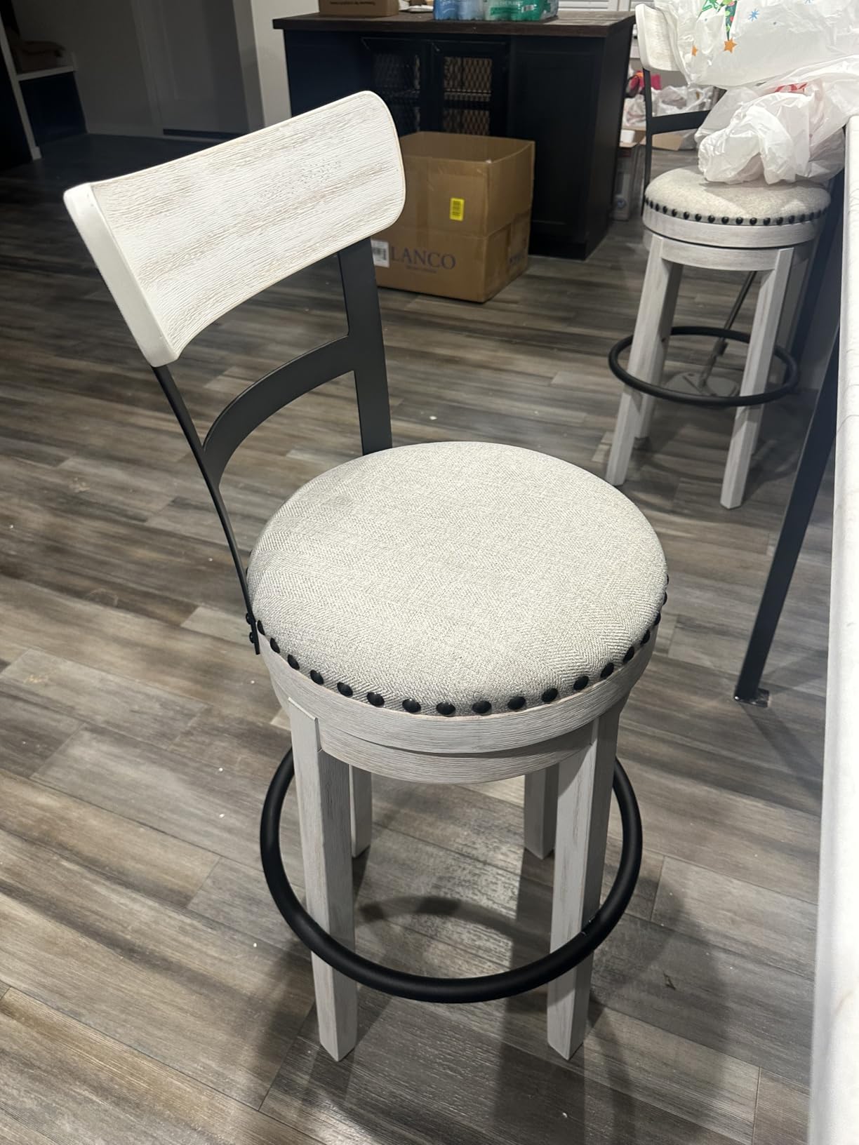 Signature Design by Ashley Caitbrook | Farmhouse Swivel 24