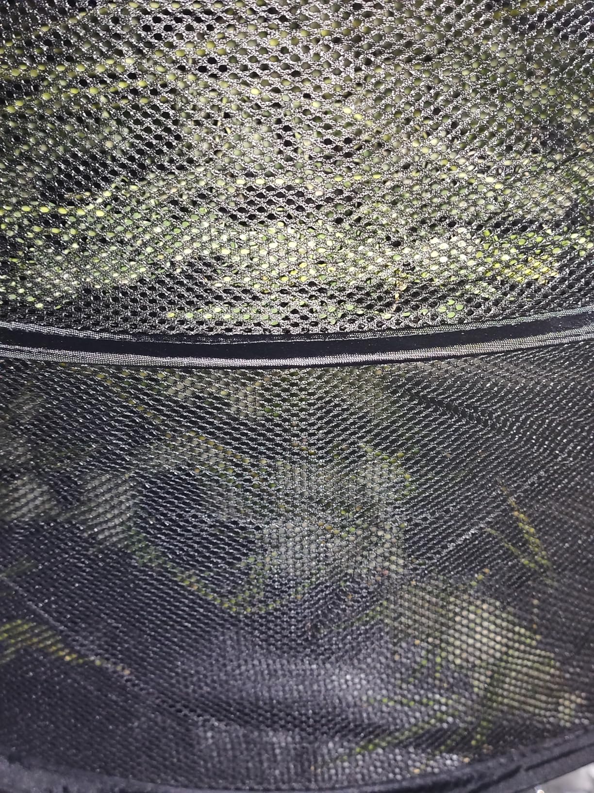 VIVOSUN 8-Layer Mesh Drying Rack Hanging Design with Green Zippers for Dehydrating, Indoor and Outdoor Pruning Shears Included customer photo 2