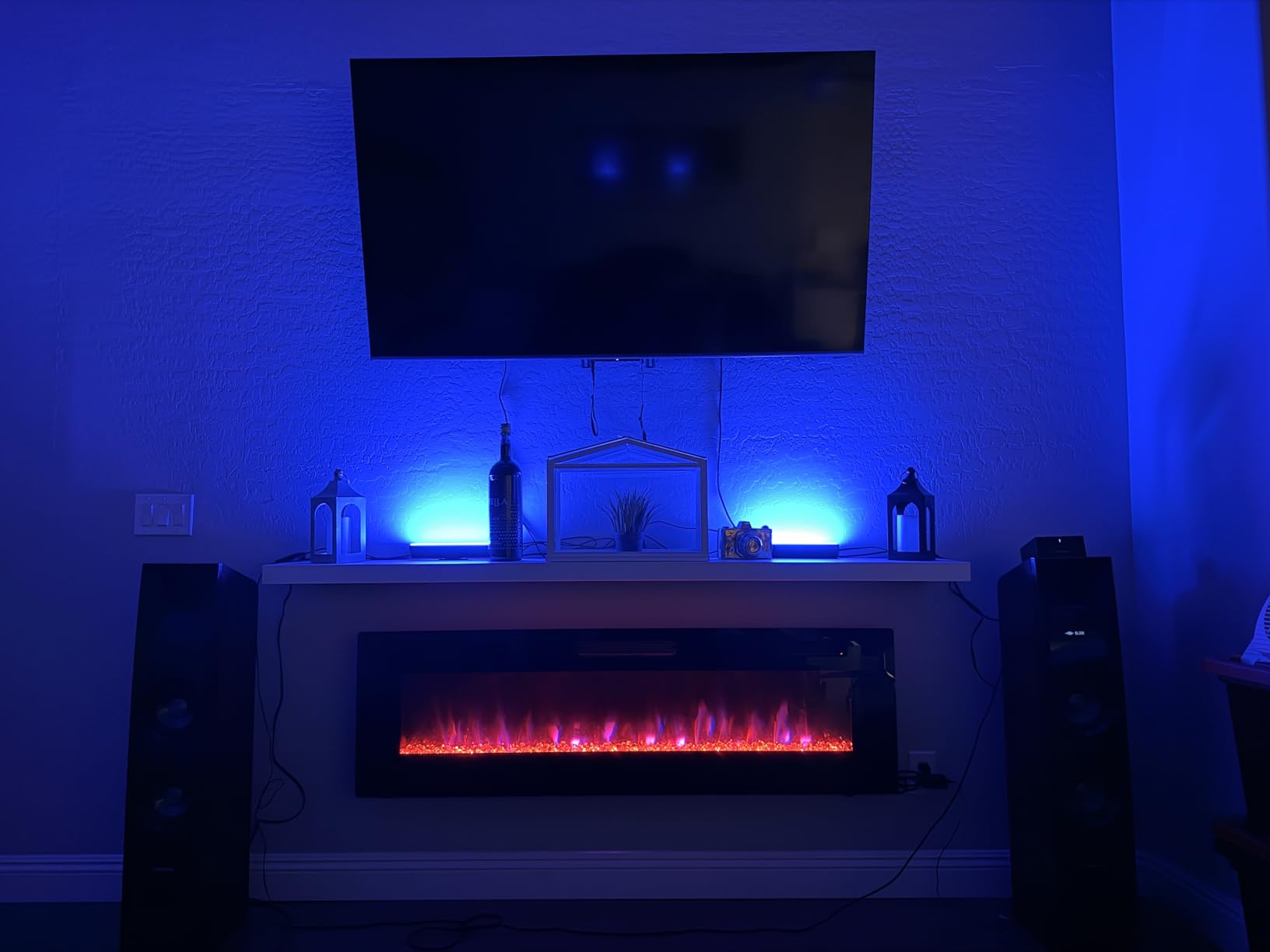 Govee Smart LED Light Bars, Work with Alexa and Google Assistant, RGBICWW WiFi TV Backlights with Scene and Music Modes for Gaming, PC, Room Decoration,Black customer photo 2
