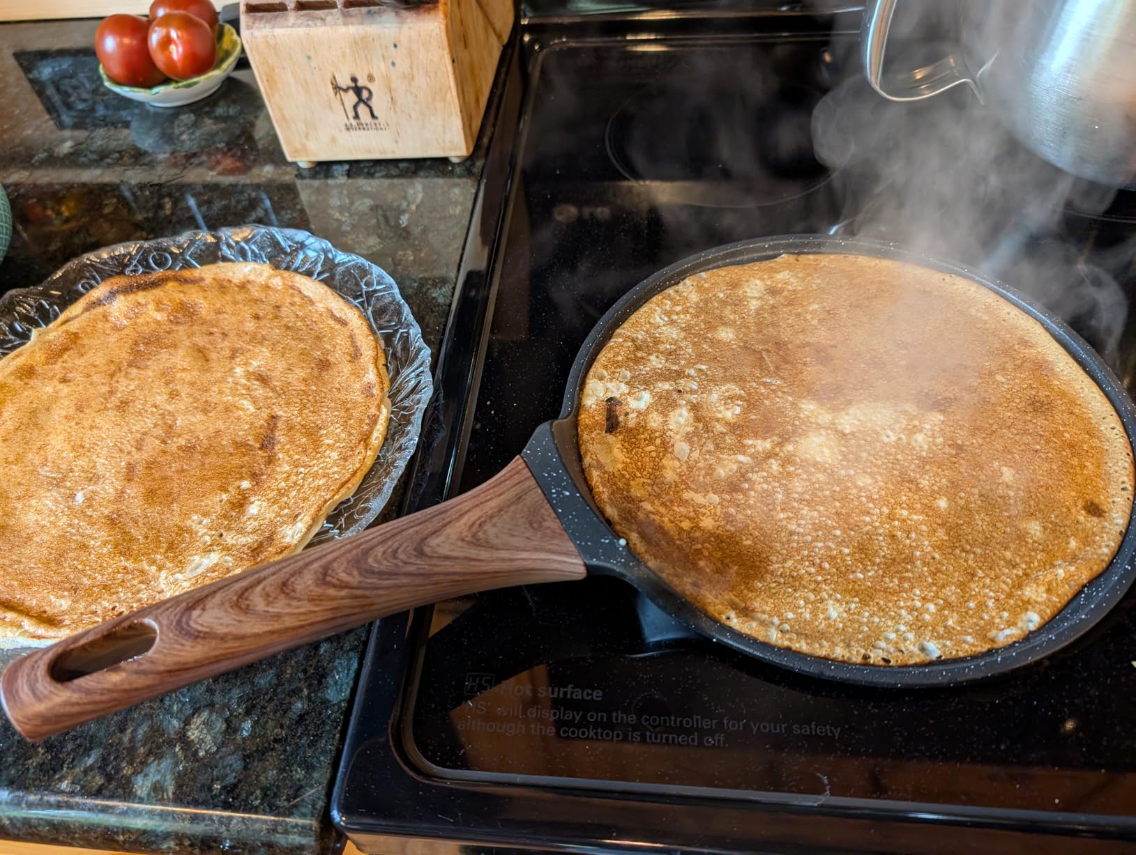 ESLITE LIFE 9.5 Inch Crepe Pan with Spreader, Nonstick Granite Coating customer photo 1