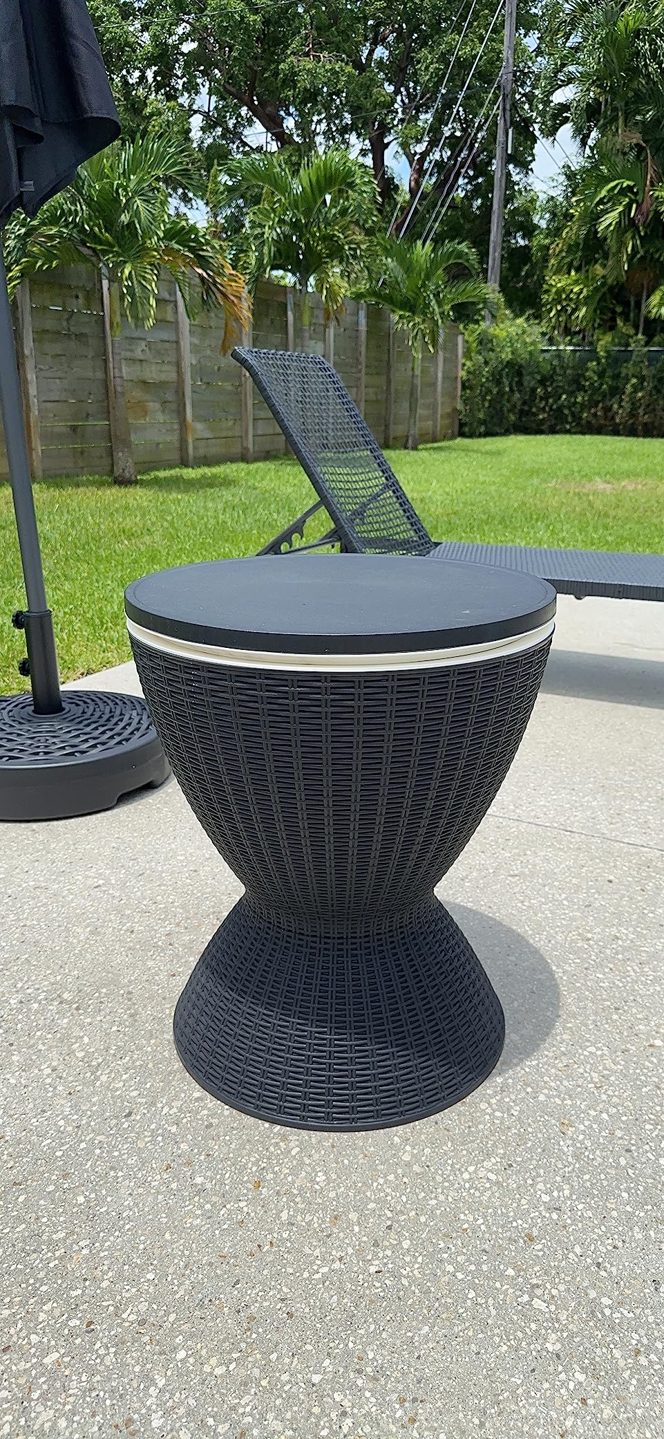 Tangkula Outdoor Cool Bar Table, Rattan Style Patio 8 Gallon Beer and Wine Cooler, All-Weather Ice Bucket w/Height Adjustable Top, Drainage Plug, 3-in-1 Cocktail Coffee Table for Party, Pool (Coffee) customer photo 1