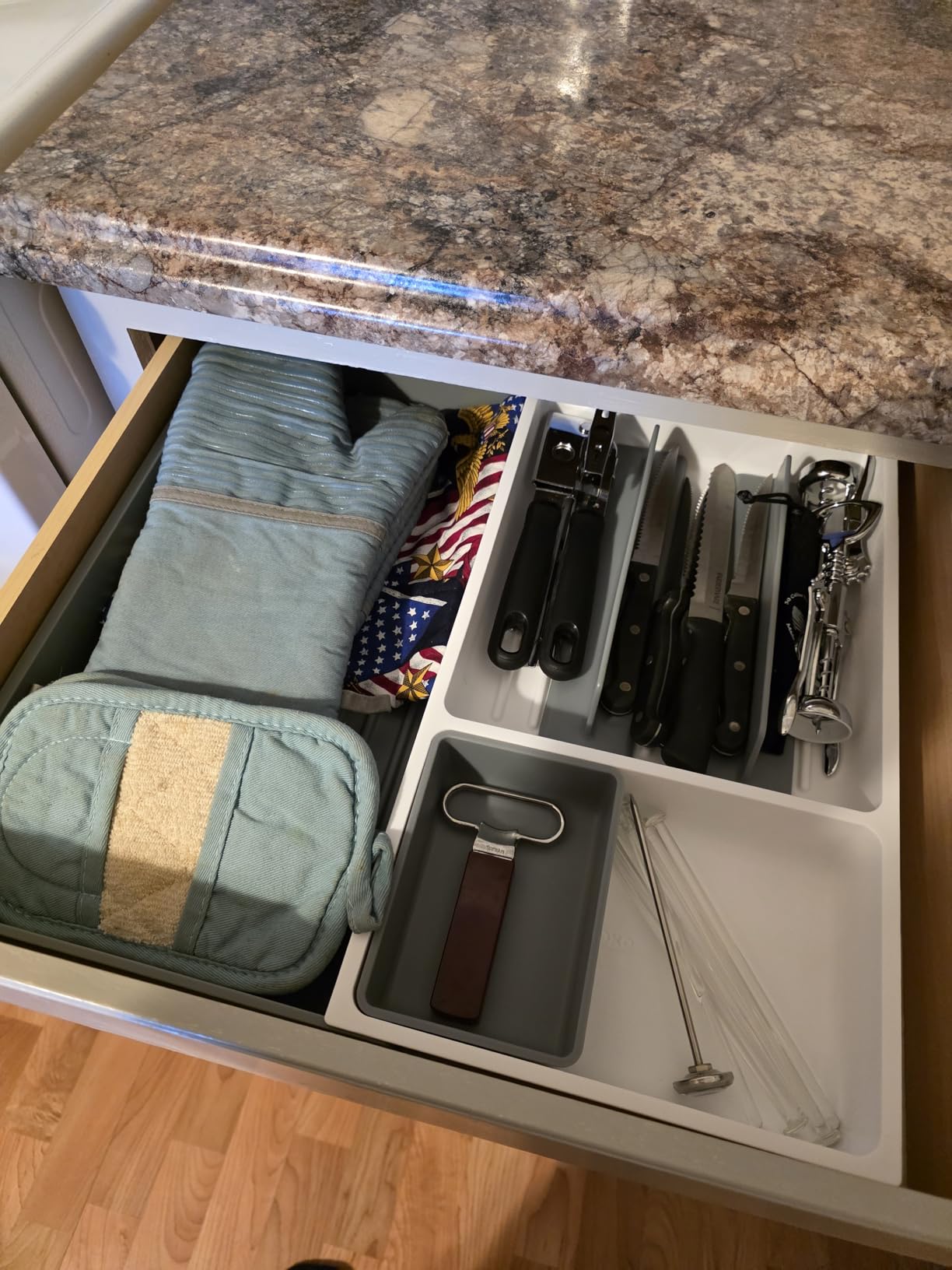 OXO Good Grips Drawer, Large Expandable Kitchen Tool Organizer, White customer photo 2