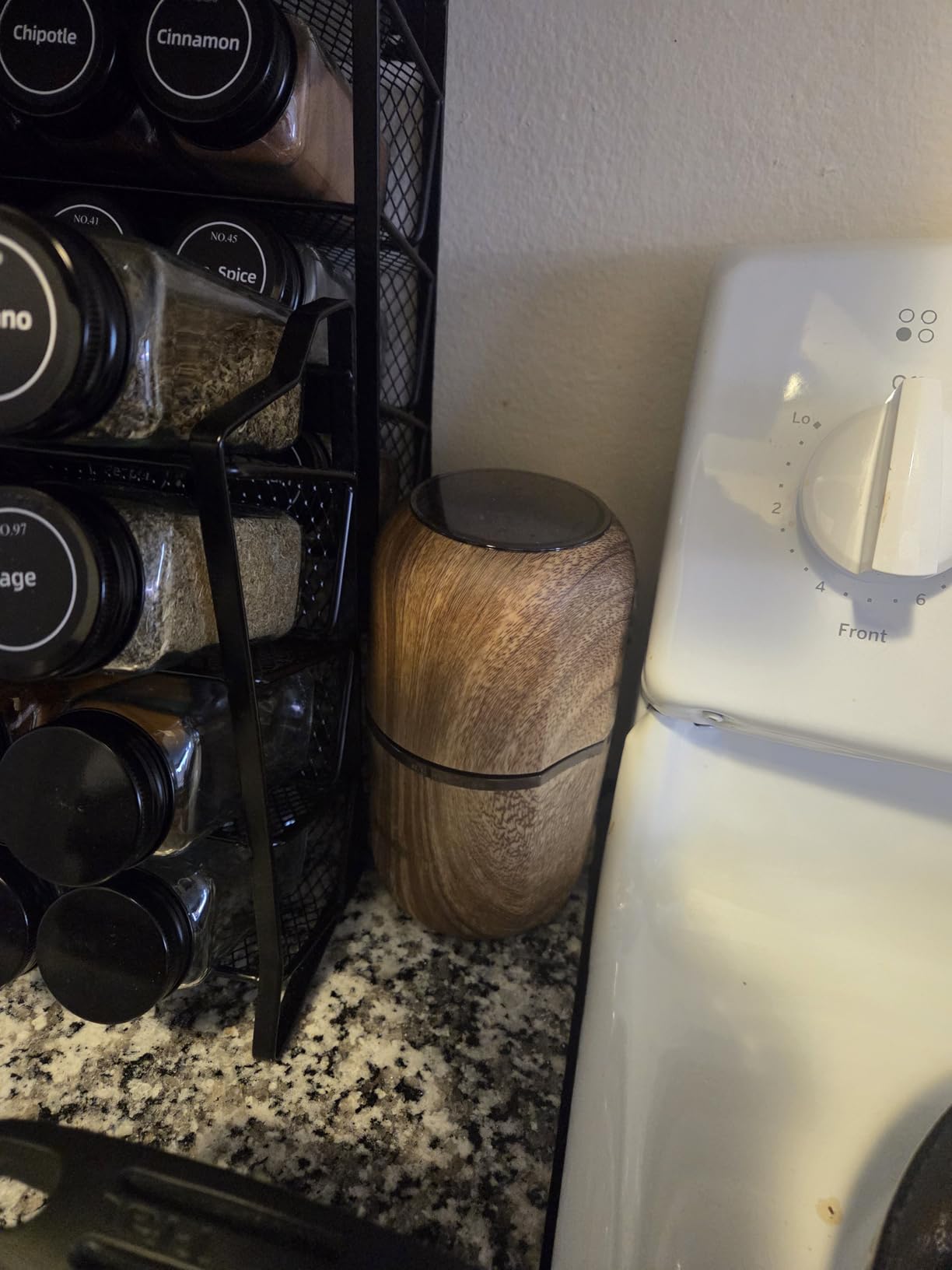 COOL KNIGHT Electric Herb Grinder [Large Capacity/High Rotating Speed]-Electric Grinder for Spices and Herbs (Wood grain 2) customer photo 1