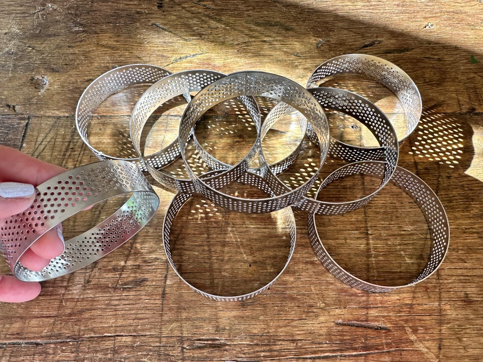 Frcctre 9 Pack 3.15 Inch Perforated Tart Rings, 304 Stainless Steel Nonstick Round Tart Rings Mousse Cake Ring Metal Crumpet Ring Pastry Mold Circle Tartlet customer photo 1