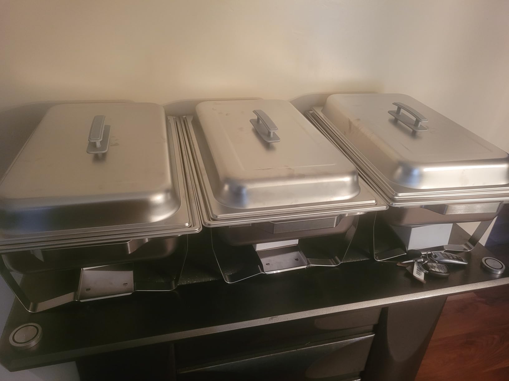 Alpha Living 4 Pack Chafing Dish Full Set - Stainless Steel Catering Chafer with Lids, Pans & Fuel Holders - Buffet Food Warmers for Parties, Events & Weddings - Alpine Gray Handles customer photo 2