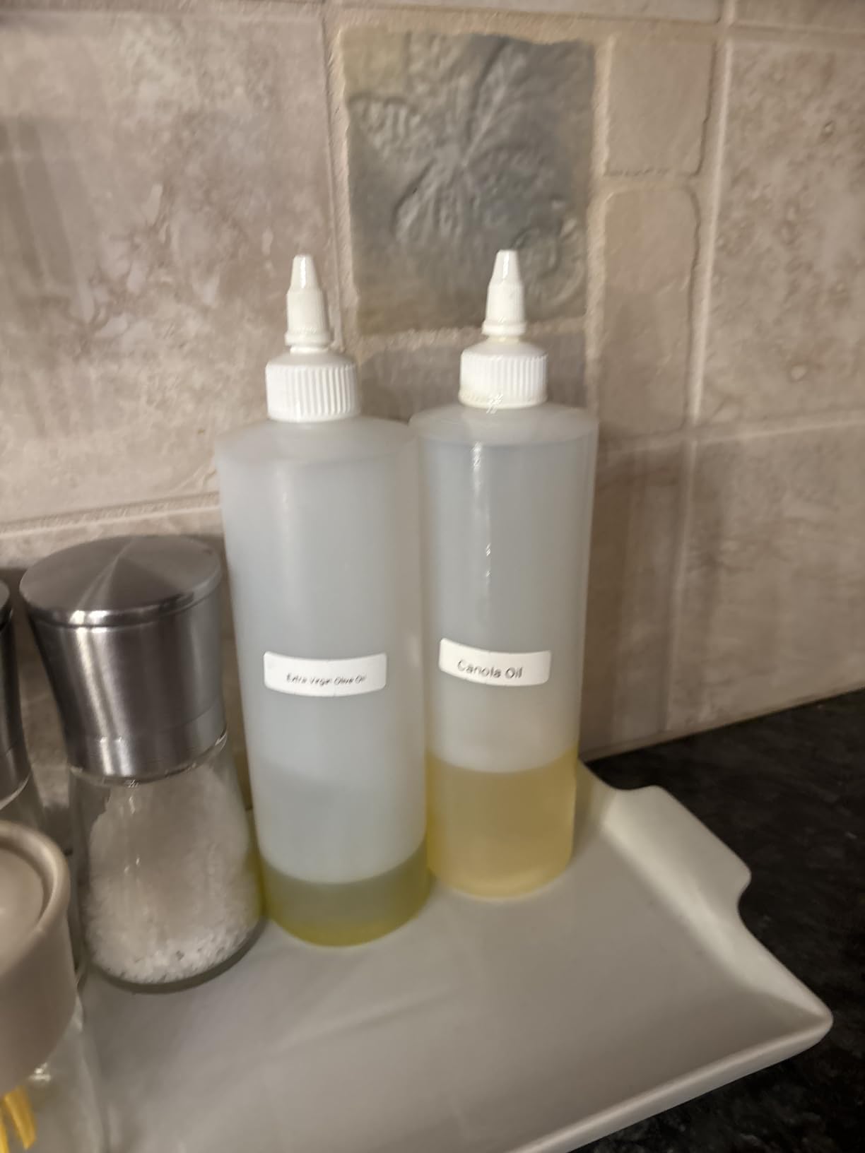 BRIGHTFROM Condiment Squeeze Bottles, 16 OZ Empty Squirt Bottle with Twist Top Cap, Leak Proof - 2 PACK customer photo 1