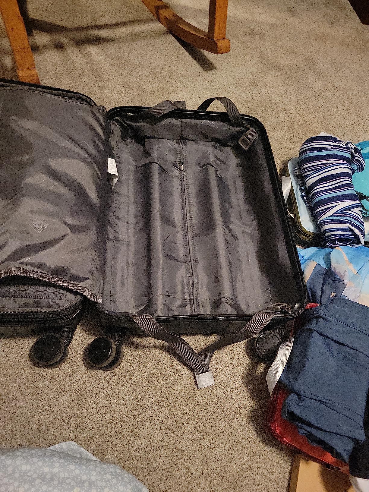 LEVEL8 Grace Luggage Sets Hardshell Suitcase with Wheels, Sturdy Large Suitcase Tsa Lock 20 Inch Expandable Carry on 24 Inch 28 Inch Checked Luggage, 3-Piece Set (20/24/28), Black customer photo 2