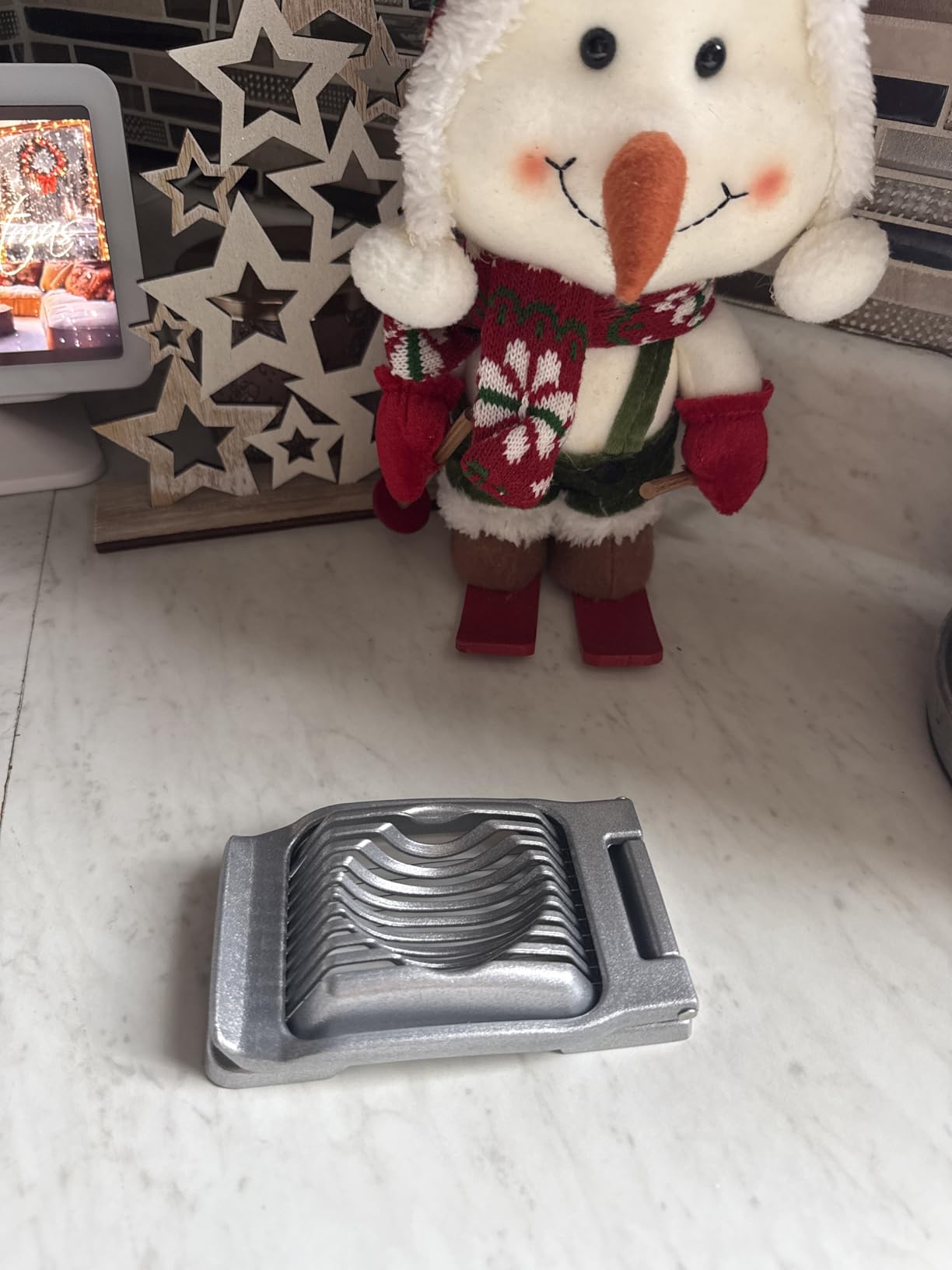 Egg Slicer for Hard Boiled Eggs Egg Cutter Strawberry Slicer Heavy Duty Aluminium Tomato Slicer Stainless Steel Wire Multipurpose Egg Slicer Dicer for Soft Fruit Mushroom Home Use customer photo 2