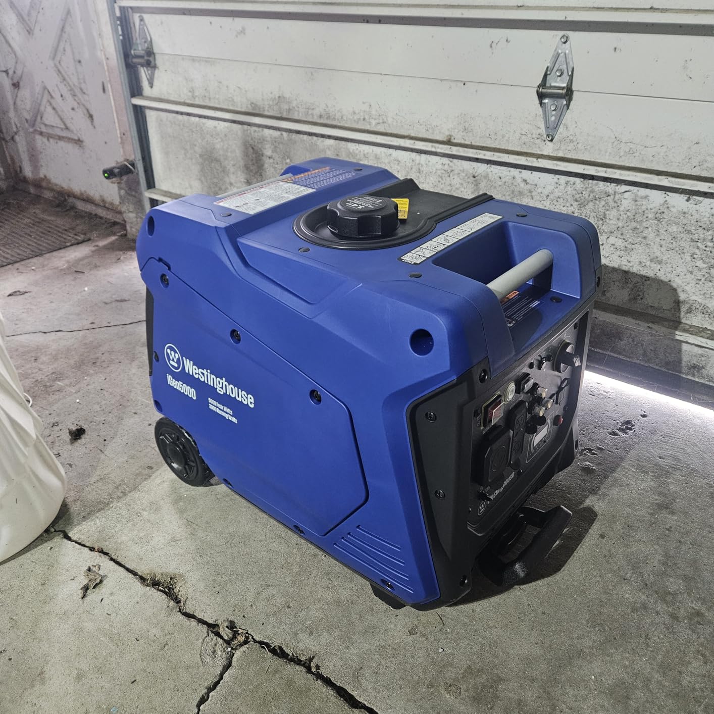 Westinghouse 5000 Peak Watt Super Quiet Dual Fuel Portable Inverter Generator, Remote Electric Start, Gas & Propane Powered, RV Ready 30A Outlet, Parallel Capable customer photo 1