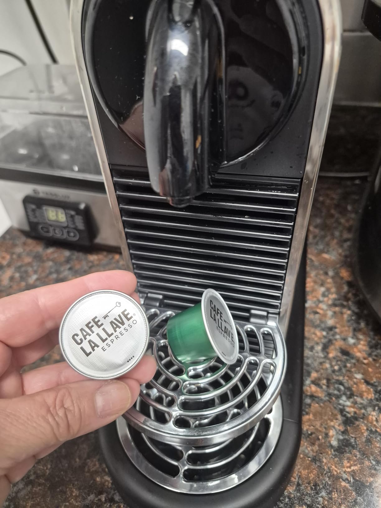 Cafe La Llave Latin Style Espresso Pods, Dark Roast, Compatible with Nespresso Original Line, 40 Count Aluminum Capsules customer photo 1