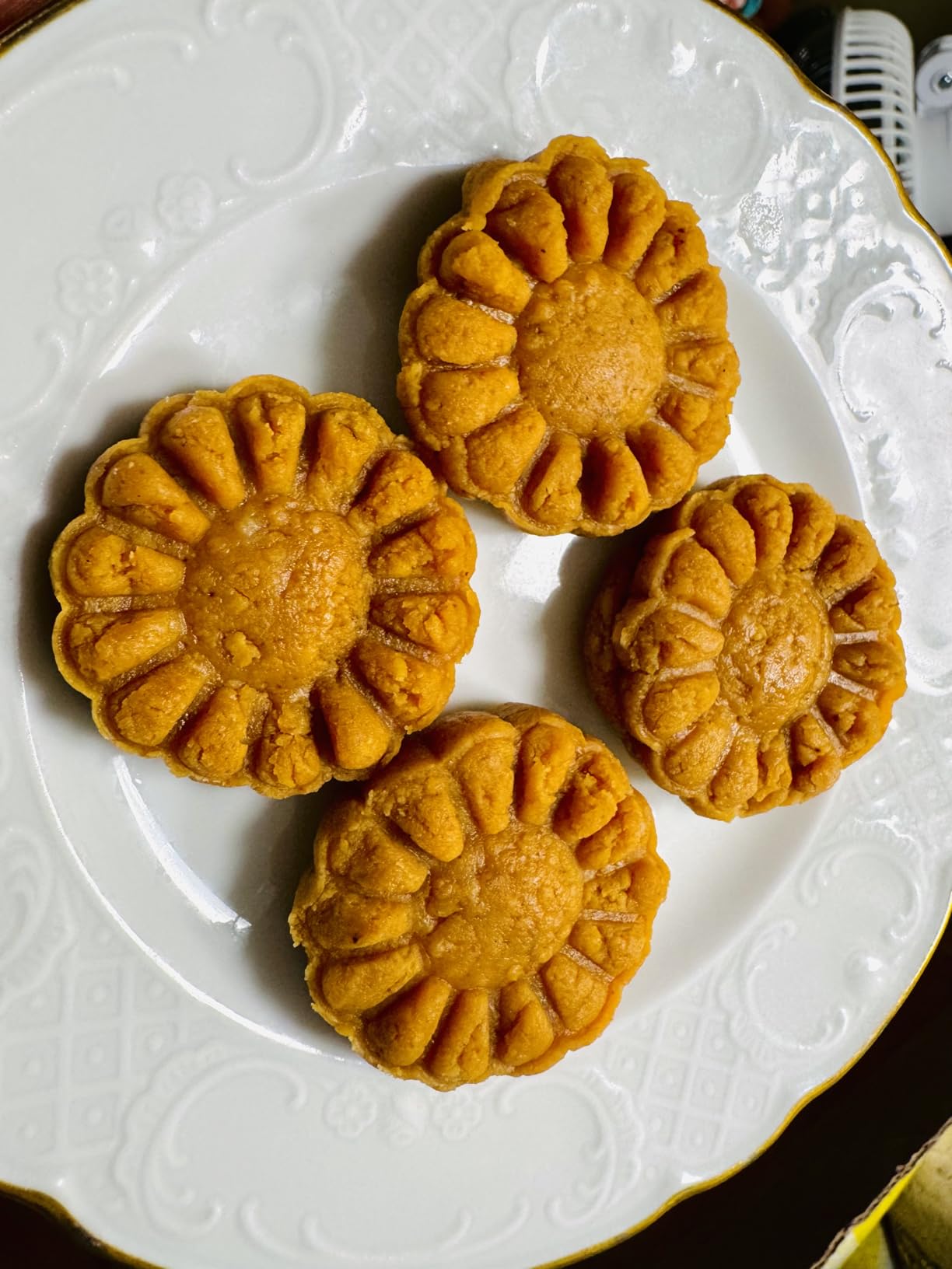 Mid-Autumn Festival DIY Hand-Pressure Moon Cake Mould, 50g Moon Cake Mold Set(1 Mold 6 Stamps) customer photo 1
