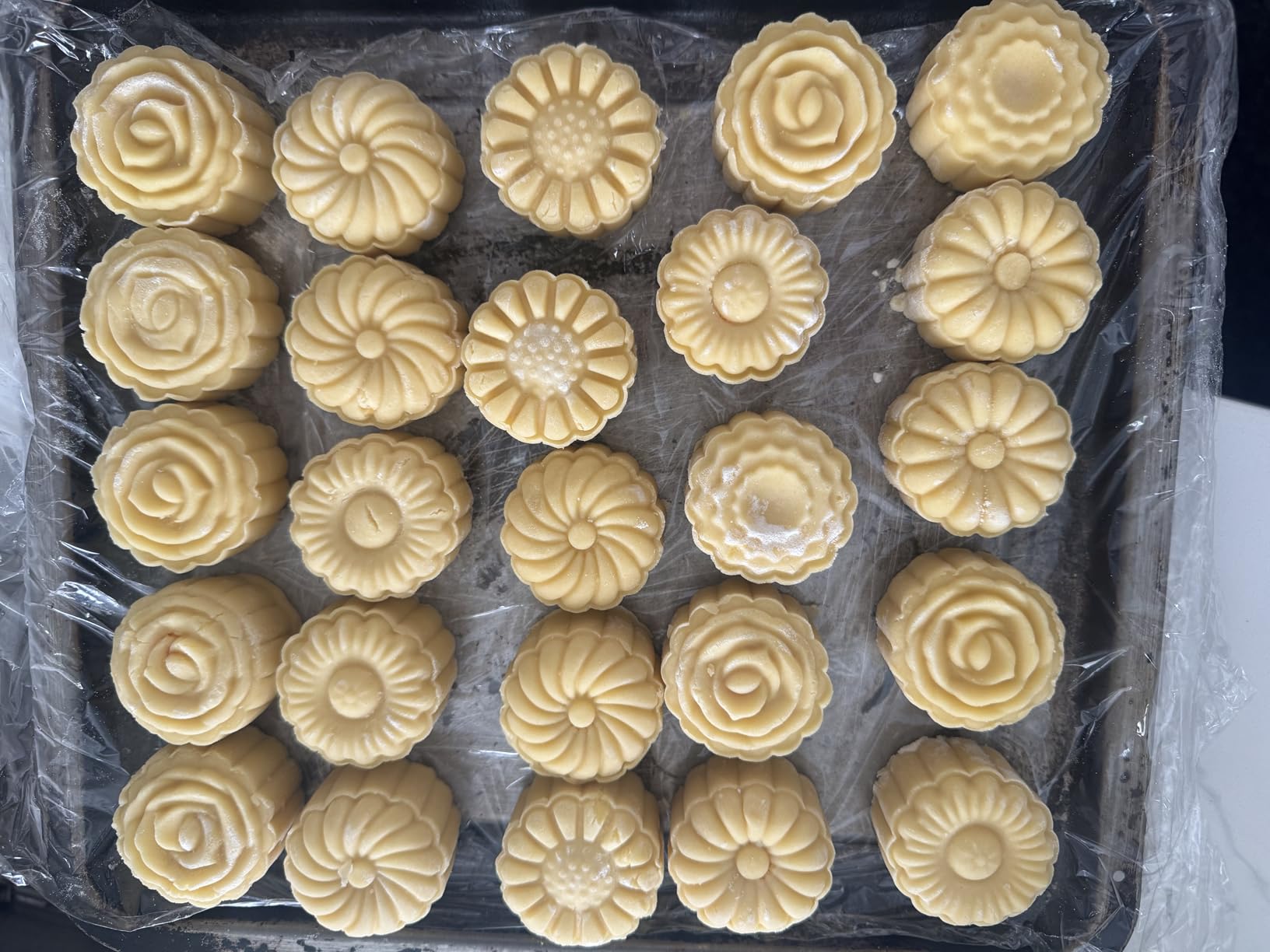 Mid-Autumn Festival DIY Hand-Pressure Moon Cake Mould, 50g Moon Cake Mold Set(1 Mold 6 Stamps) customer photo 2