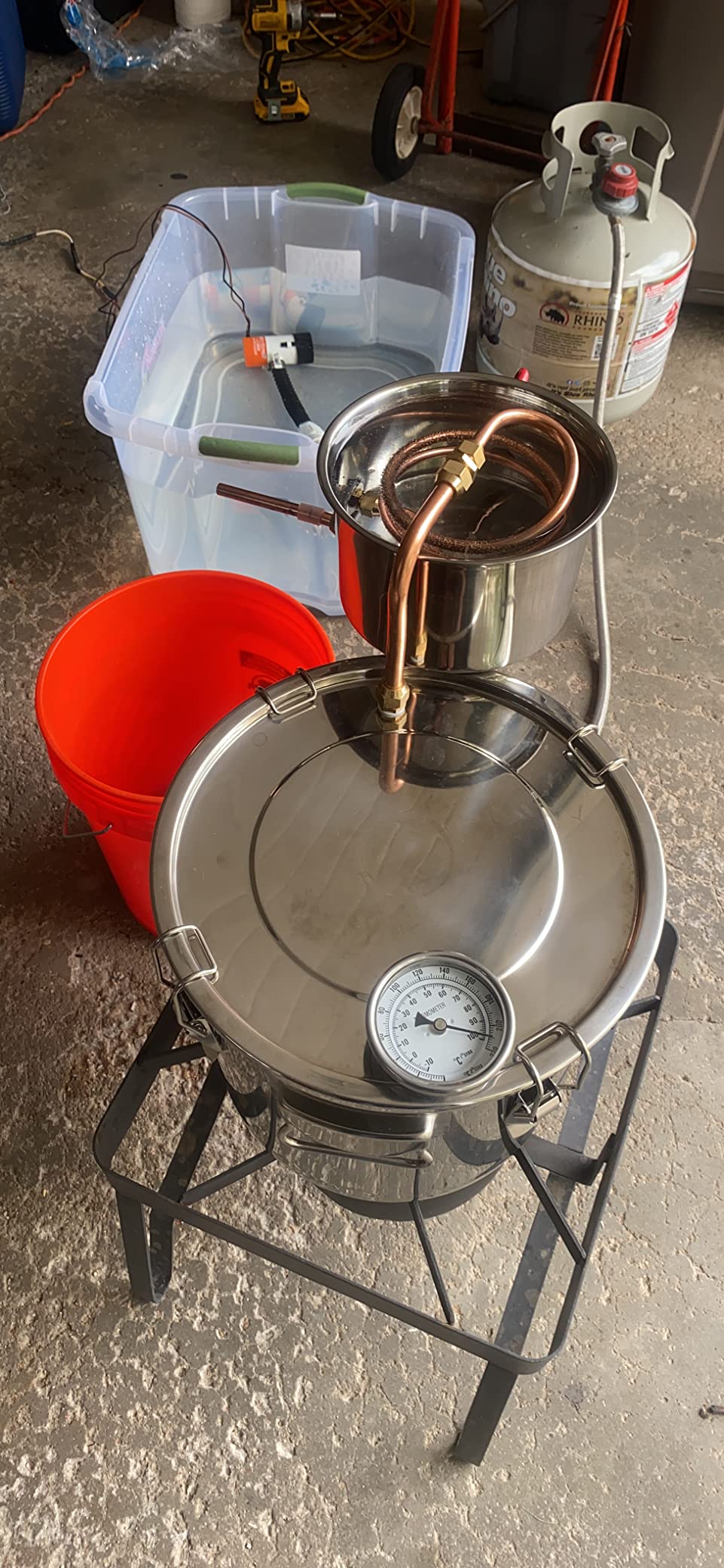 VEVOR Alcohol Still 3Gal/12L Alcohol Distiller Stainless Steel Distillery Kit for Alcohol With Copper Tube Home Brewing Kit Build-in Thermometer for DIY Whisky Wine Brandy customer photo 1