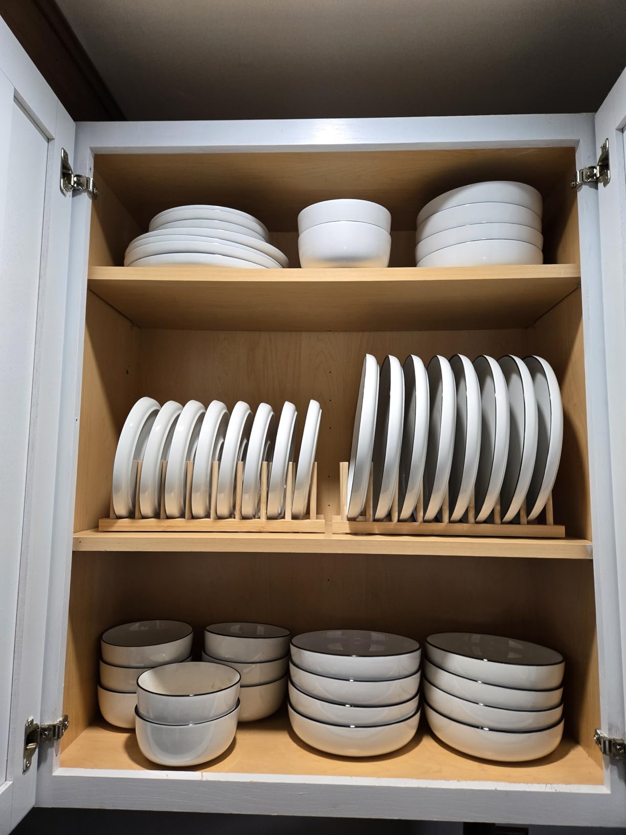 Gibson Home Oslo Dinnerware Set for 4, 16-Piece White Porcelain Plates and Bowls - Ceramic Dish Set | Microwave & Dishwasher Safe customer photo 1