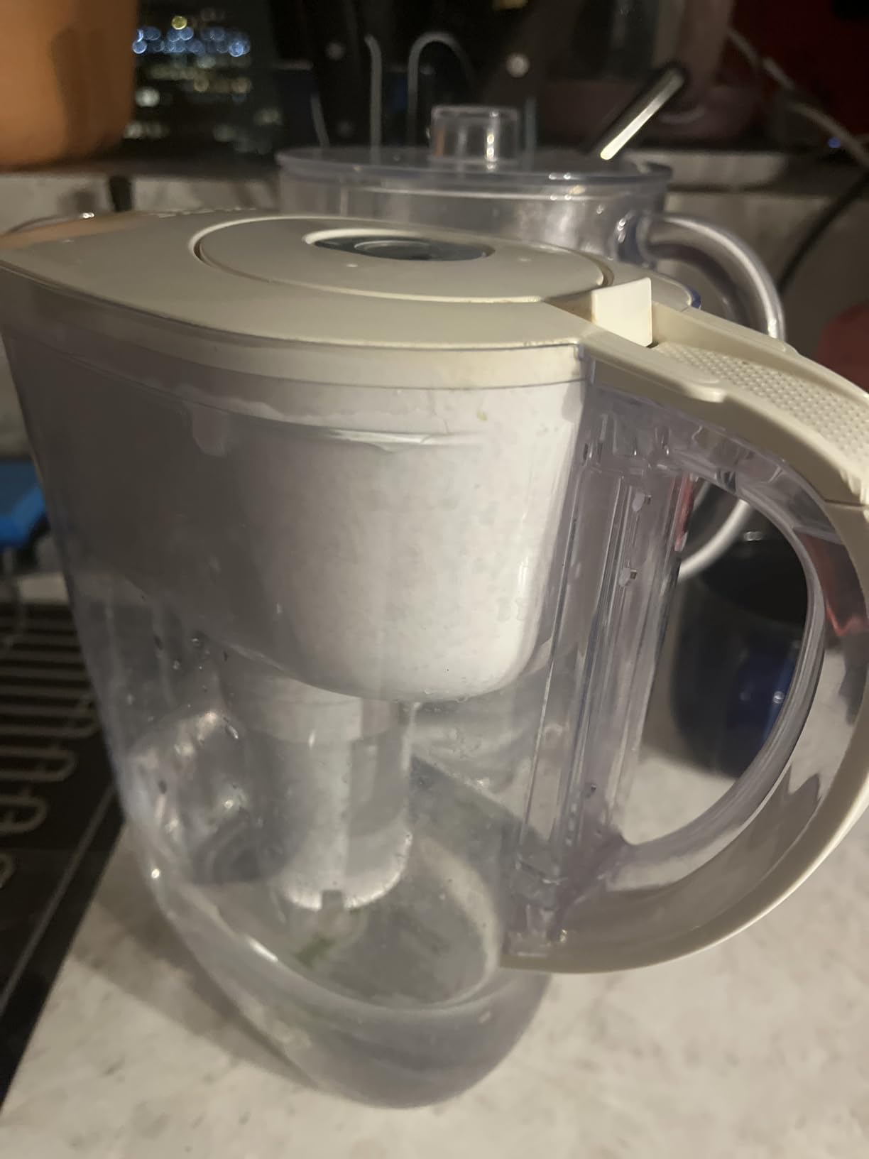 Brita Metro Water Filter Pitcher with SmartLight Change Indicator, BPA-Free, Replaces 1,800 Plastic Water Bottles a Year, Lasts Two Months, Includes 1 Filter, Small - 6-Cup Capacity, White customer photo 2