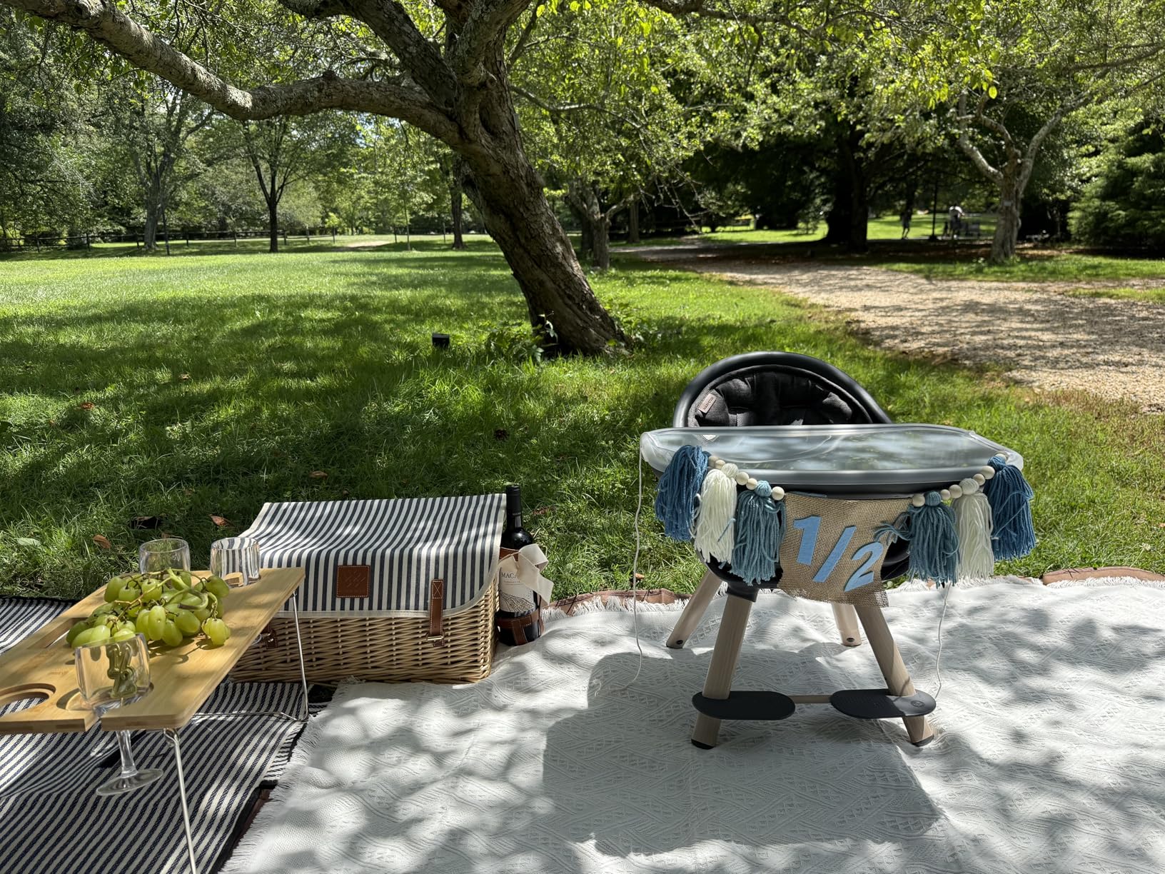 Wicker Picnic Basket for 2 with Detachable Table, Elasticated Wine Holder, Shoulder Carrying Willow Picnic Hamper Set with Premium Tableware & Blanket for Outdoor, Wedding, Anniversary, Birthday Gift customer photo 2