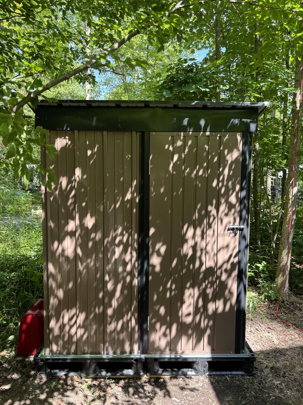 Devoko Outdoor Storage Shed 5 x 3 FT Lockable Metal Garden Shed Steel Anti-Corrosion Storage House with Single Lockable Door for Backyard Outdoor Patio (Brown) customer photo 2
