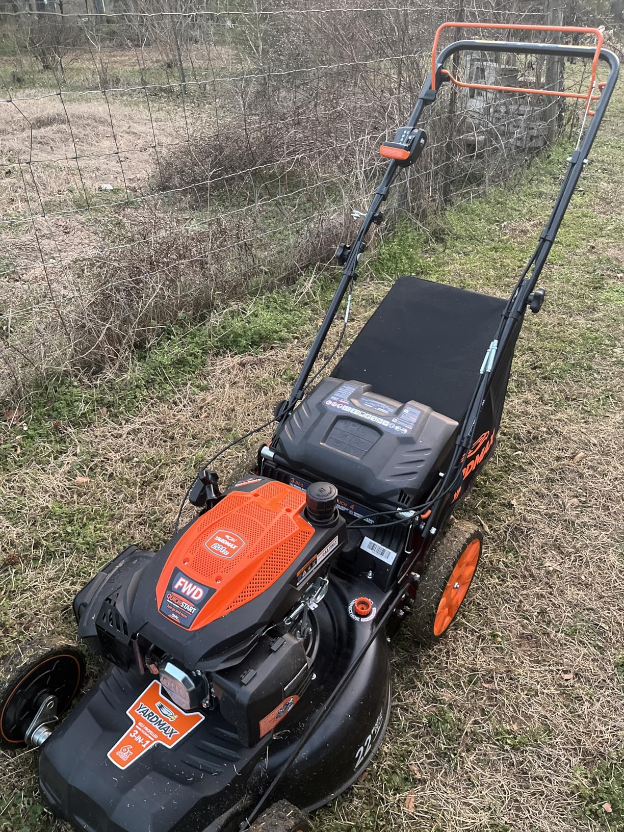 YARDMAX 22 in. 201cc Select PACE 6 Speed CVT High Wheel FWD 3-in-1 Gas Walk Behind Self Propelled Lawn Mower, Black customer photo 1