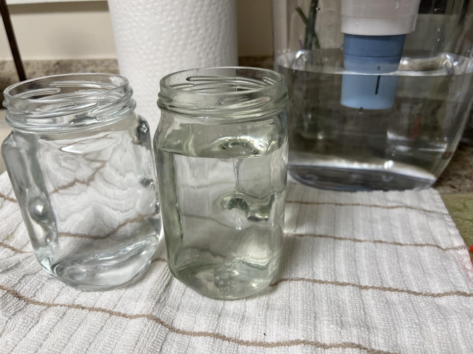 Brita Water Pitcher, Everyday Elite Filter, Removes 99% of Lead, Includes 1 Filter, 10-Cup Capacity, White customer photo 2