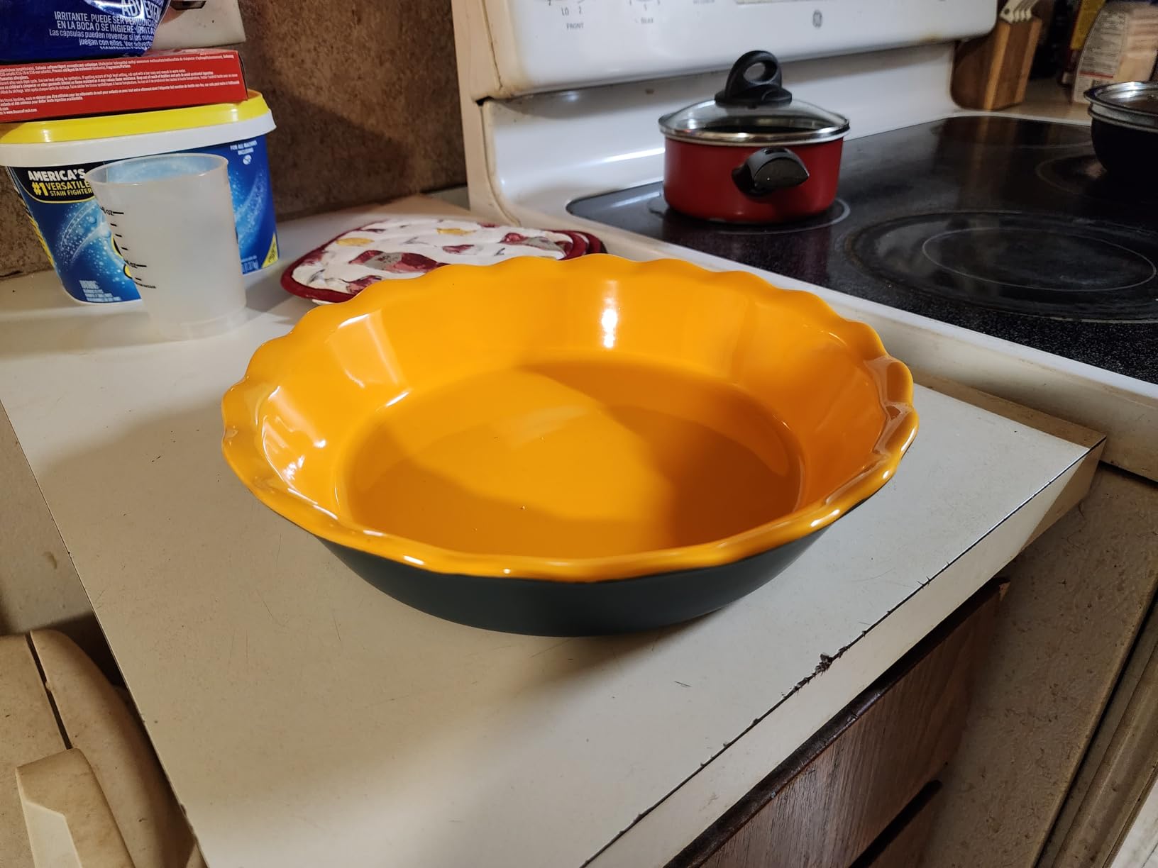 Sweejar Ceramic Pie Pan - 10 Inch Round Baking Dish with Soft Wave Edge customer photo 1