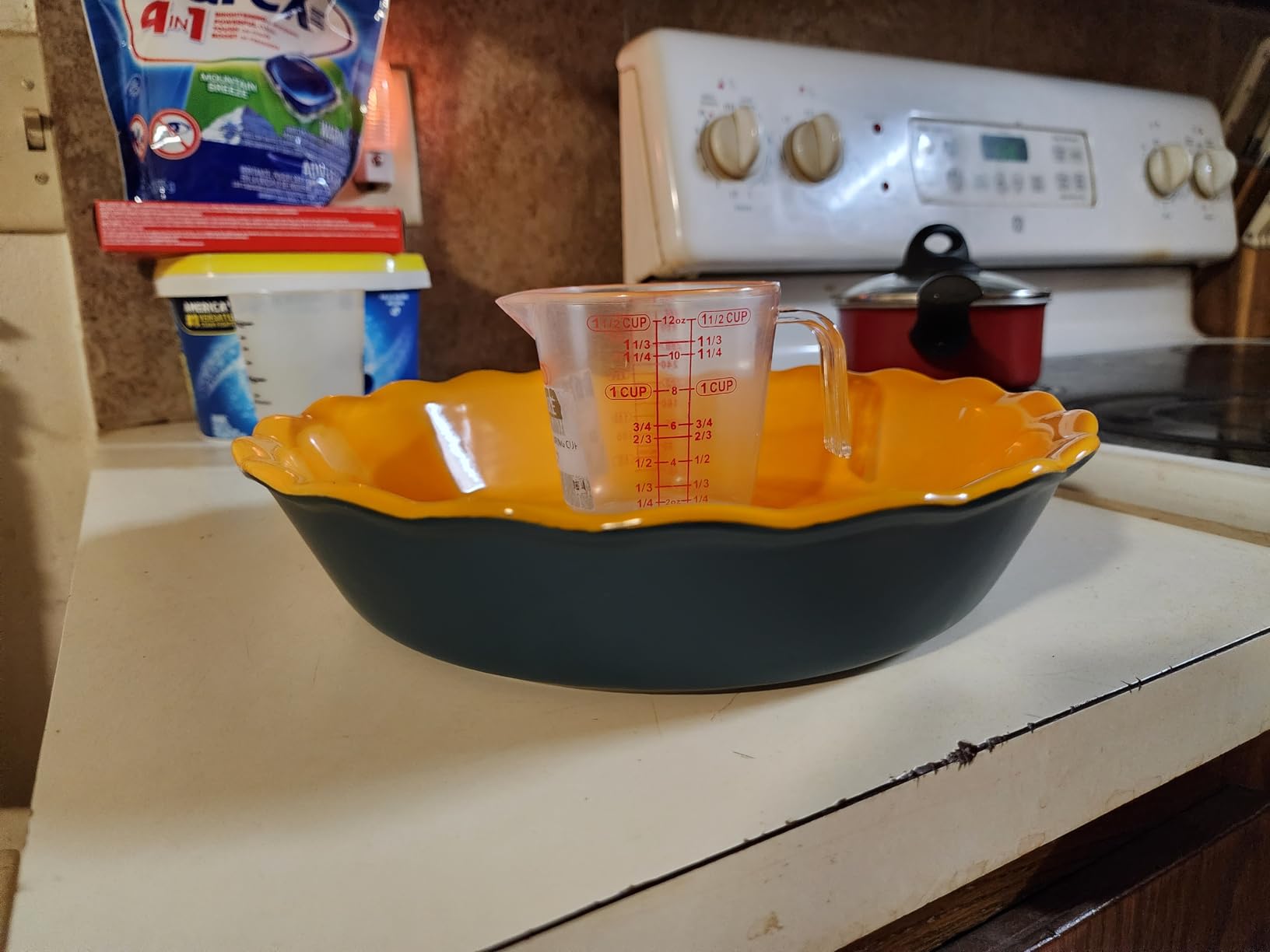Sweejar Ceramic Pie Pan - 10 Inch Round Baking Dish with Soft Wave Edge customer photo 2