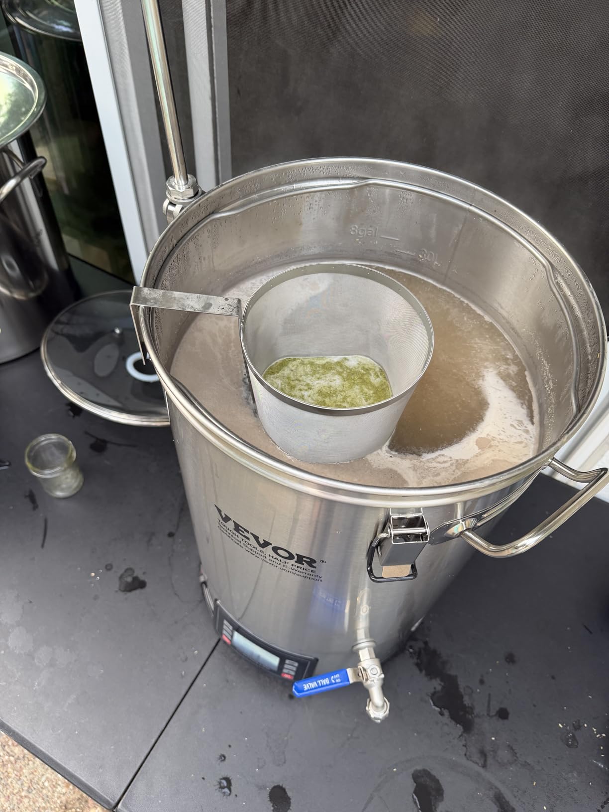 VEVOR Electric Brewing System, 9.2 Gal/35 L Brewing Pot, All-in-One Home Beer Brewer w/Pump, Mash Boil Device w/Panel, Auto/Manual Mode 100-1800W Power 25-100°C Temp 1-180 min Timer Recipe Memory customer photo 2
