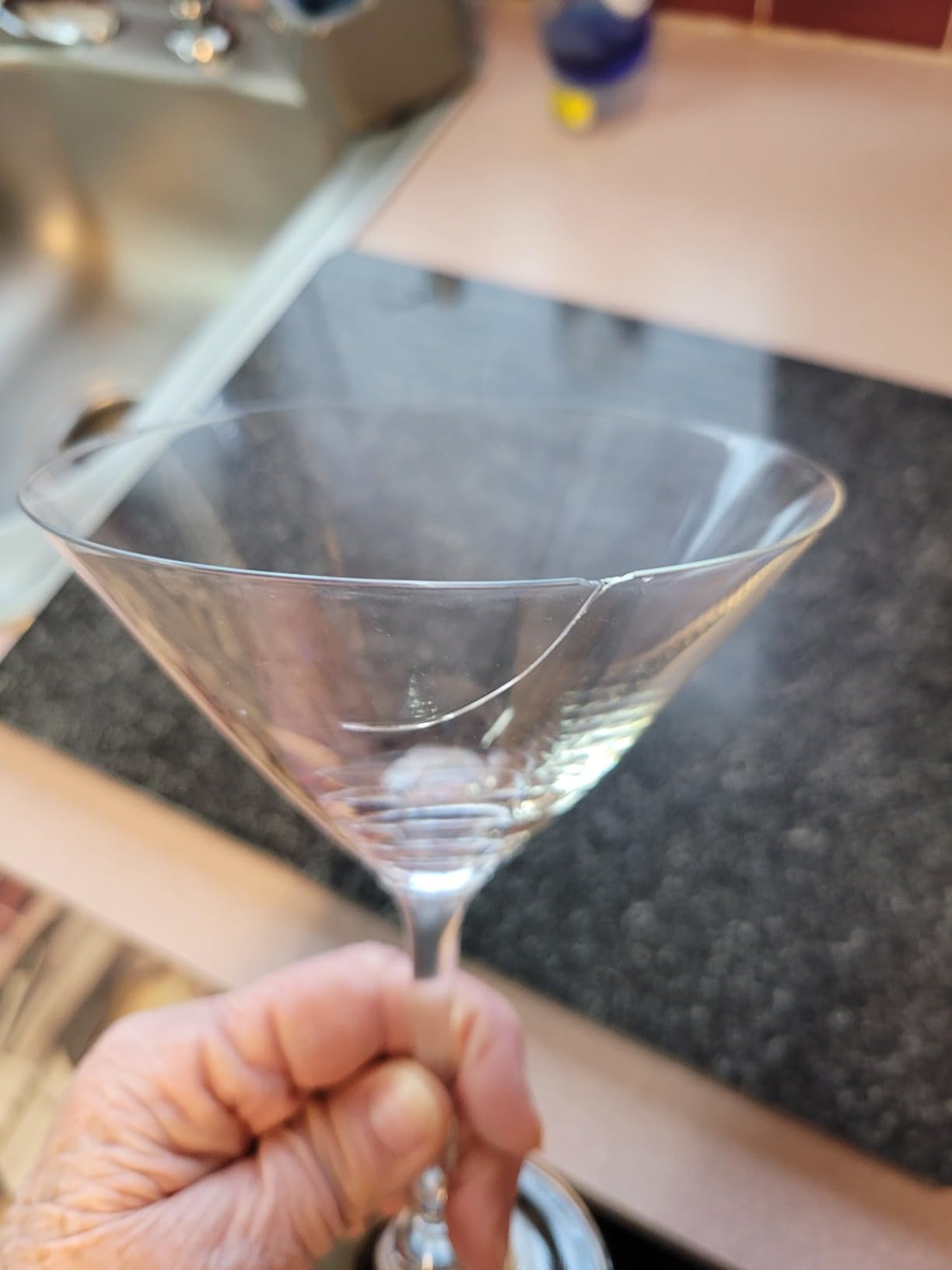 JEKOSEN Crystal Martini Cocktail Glasses 9 Ounce Set of 4 With Premium Gift Box Premium Strong Lead-Free Clear for Bar Martini customer photo 2