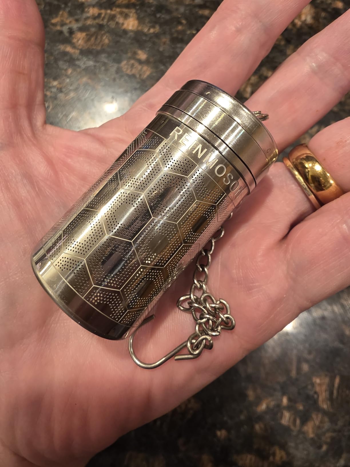 Reinmoson Tea Strainers for Loose Tea, Extra Fine Mesh Tea Infuser, 304 Stainless Steel & Updated Slim Threaded Lid, Loose Leaf Tea Steeper for Black Tea, Rooibos, etc customer photo 2