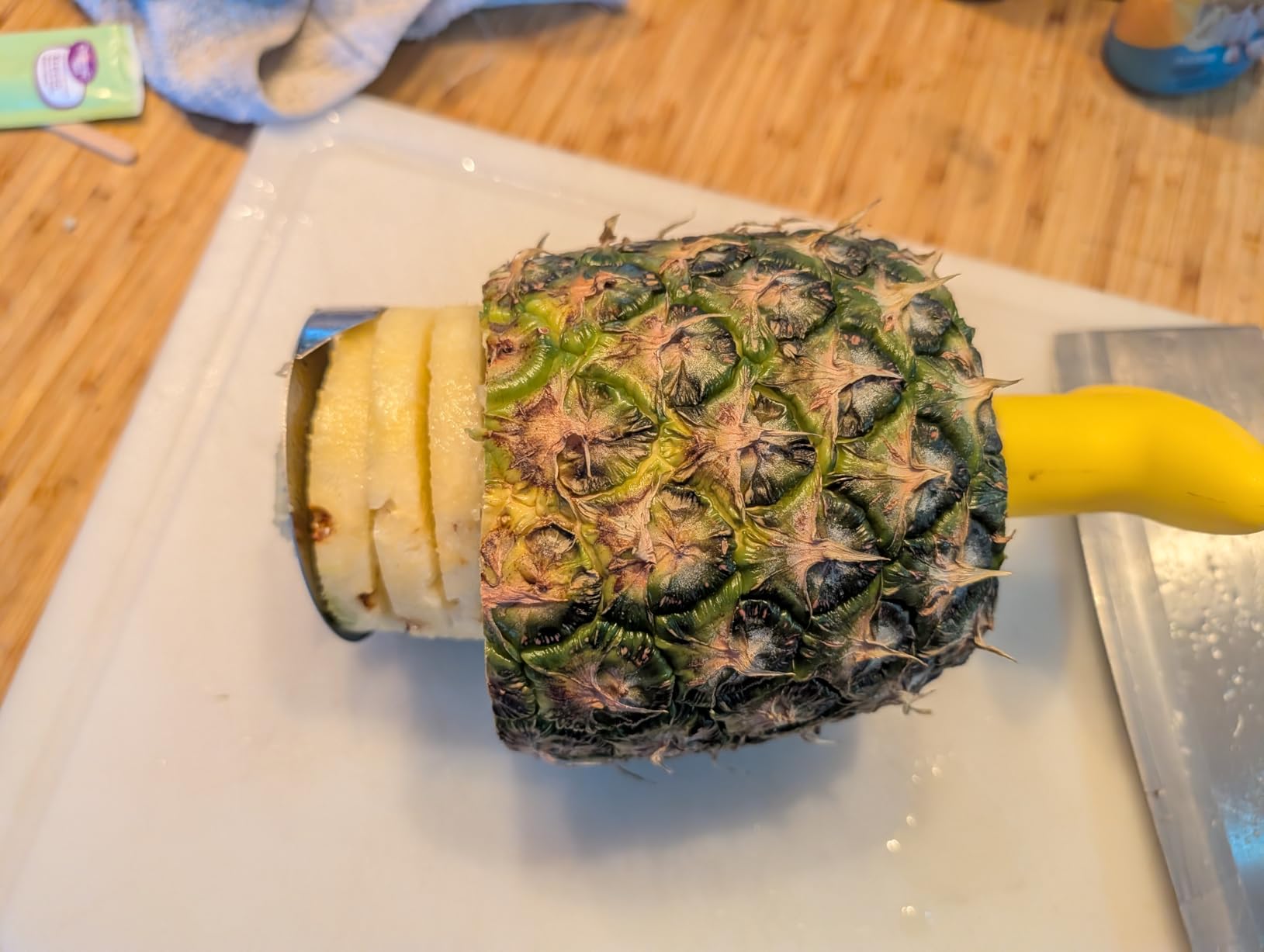 Premium Pineapple Corer and Slicer Tool - Sharp Pineapple Cutter with Serrated Tips - Easy to Use and Clean - Stainless Steel Core Remover for Pineapple - Core Fruits with Ease(Black) customer photo 1