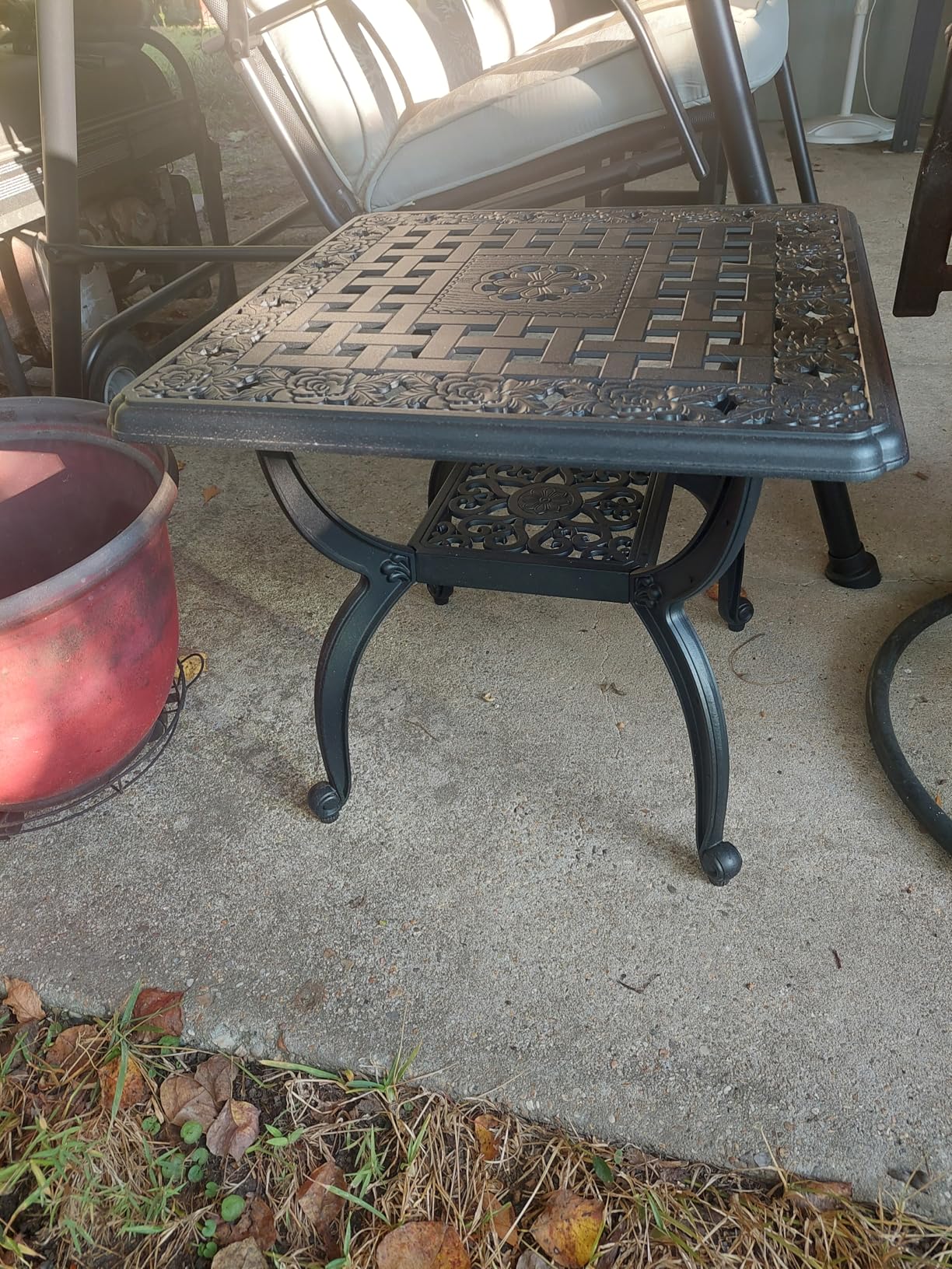 JARDIN DE CENTENNIAL Cast Aluminum Side/End Table, Anti-Rust Coffee Bistro Table for Outdoor, Patio, Indoor, Garden, Porch, Balcony (Round Black) customer photo 2